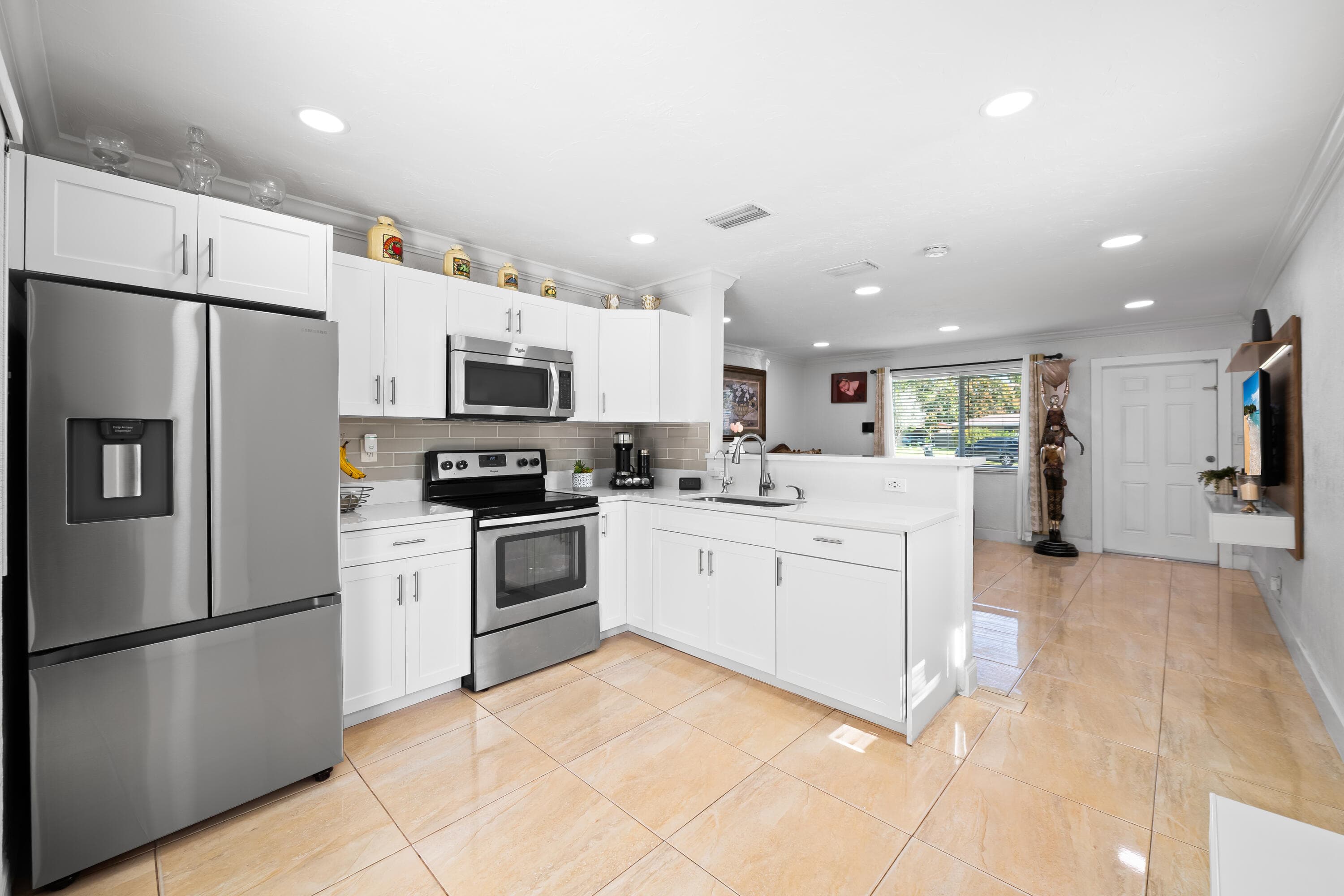 2511 SW 6th Street, Fort Lauderdale, FL 33312 — photo 4 of 26