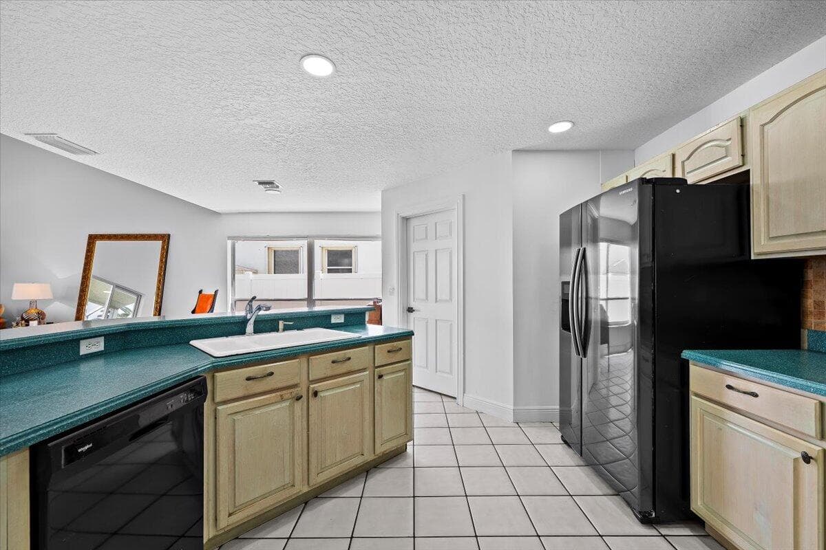 10233 Allamanda Circle, Palm Beach Gardens, FL 33410 — photo 15 of 47