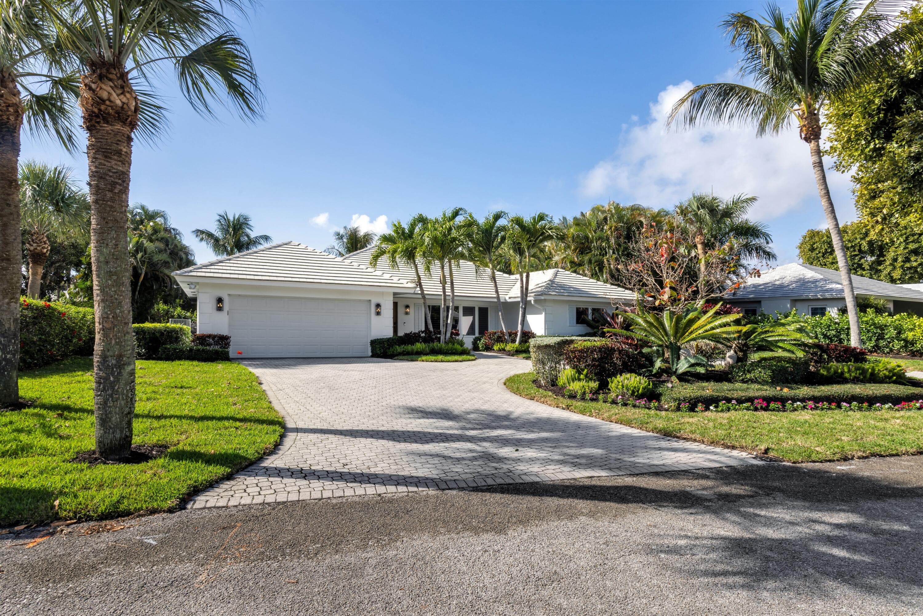 2720 Cardinal Circle, Gulf Stream, FL 33483 — photo 3 of 28