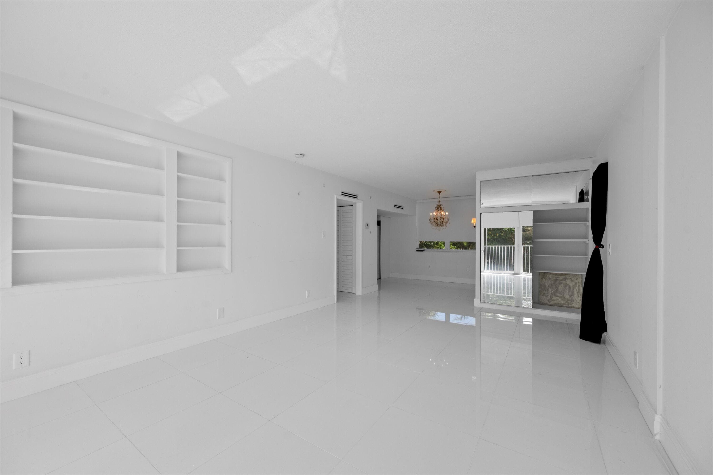 401 Peruvian Avenue 2010, Palm Beach, FL 33480 — photo 20 of 39