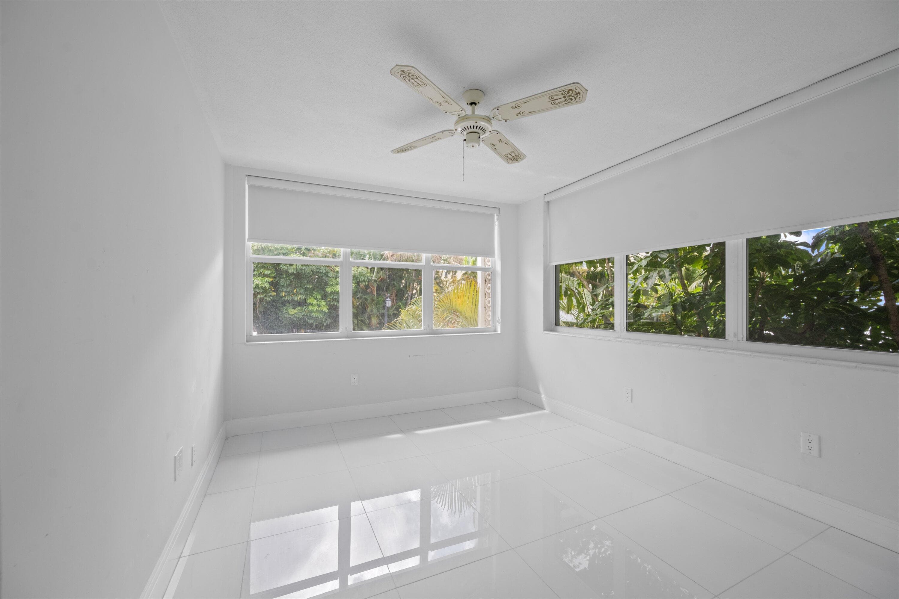401 Peruvian Avenue 2010, Palm Beach, FL 33480 — photo 8 of 39