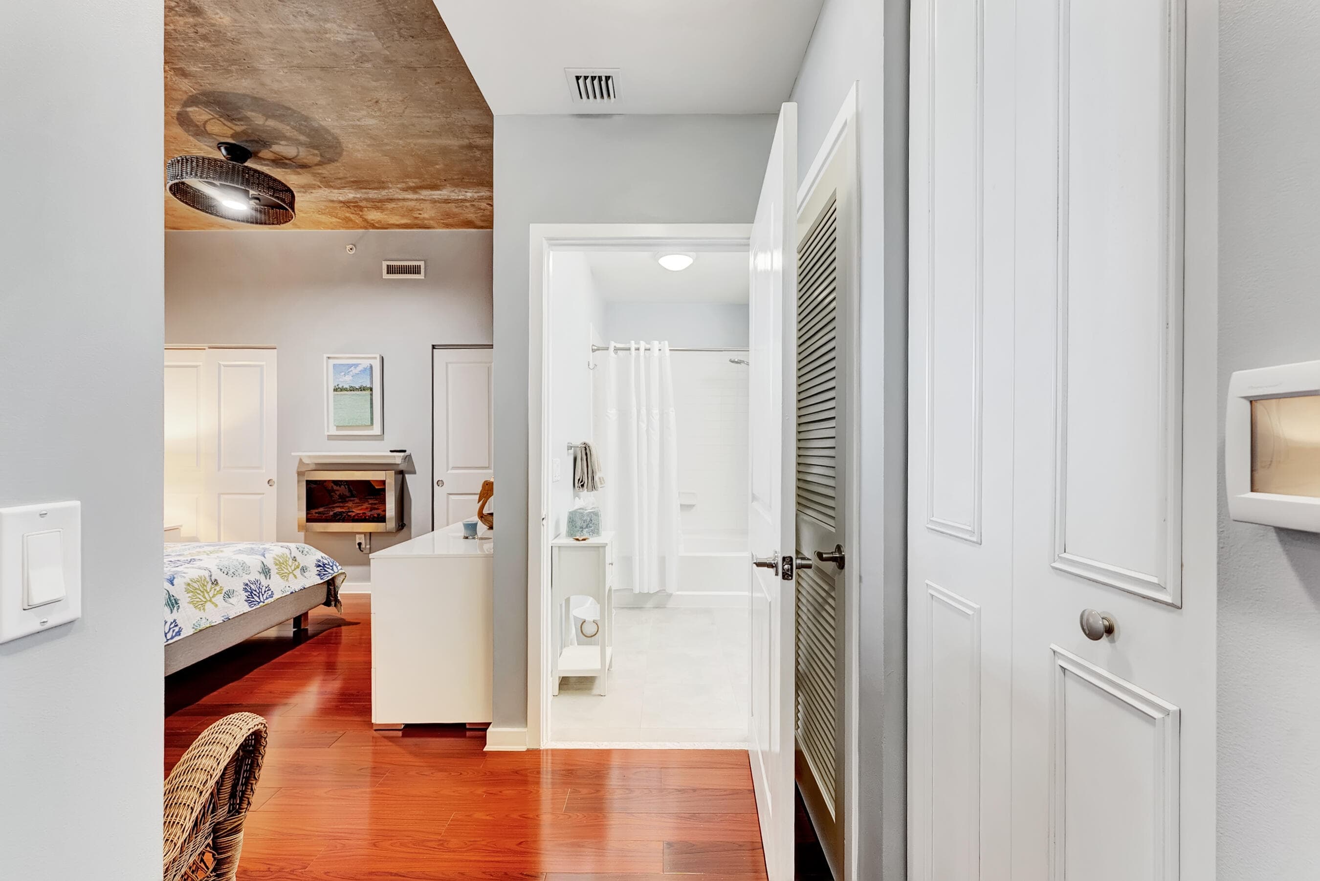 300 S Australian Avenue 502, West Palm Beach, FL 33401 — photo 16 of 44