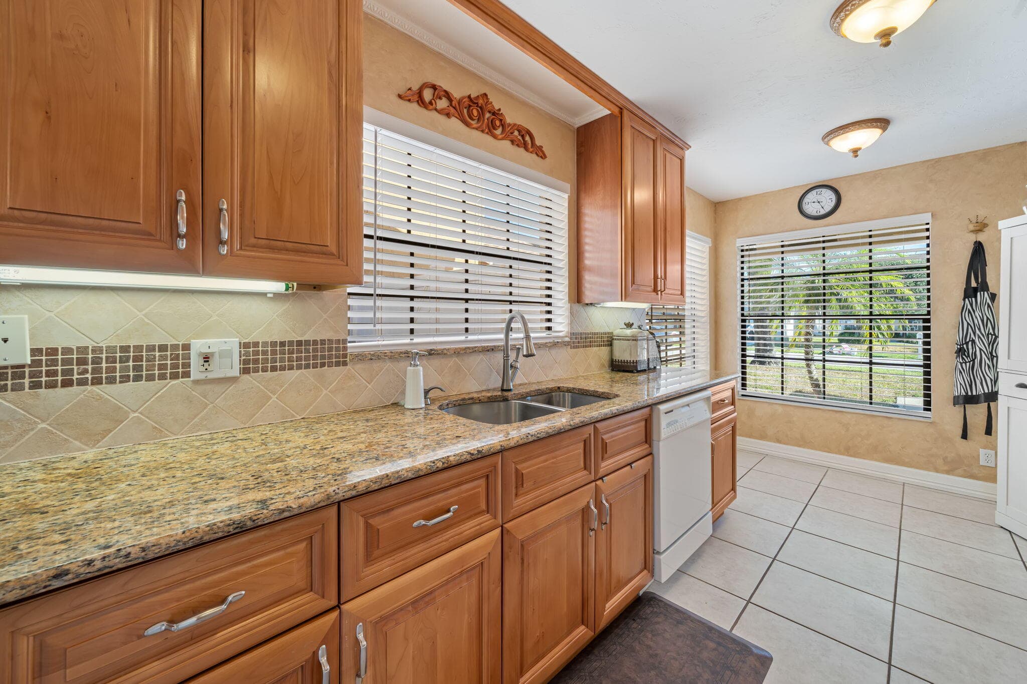 3874 Circle Lake Drive, West Palm Beach, FL 33417 — photo 10 of 38
