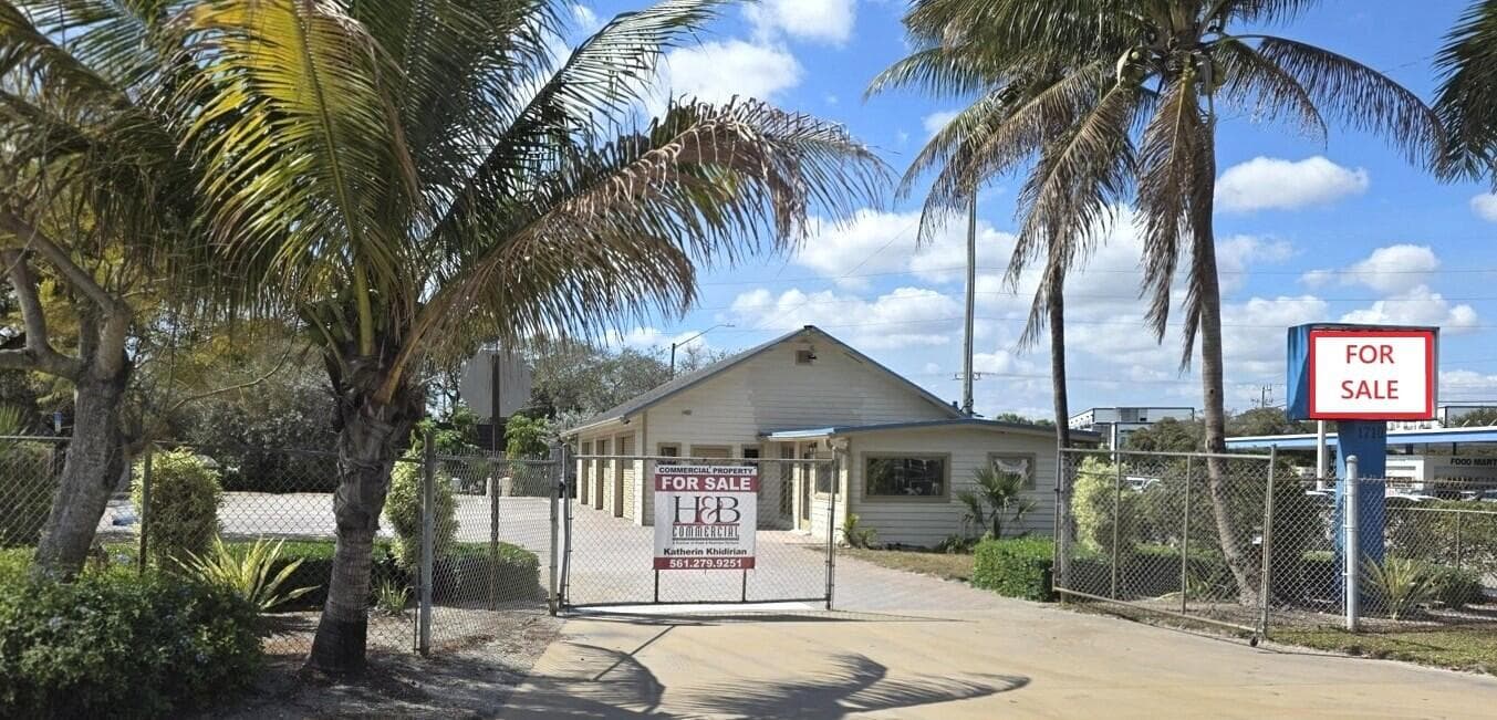 1710 W Atlantic Avenue, Delray Beach, FL 33444 — photo 1 of 4