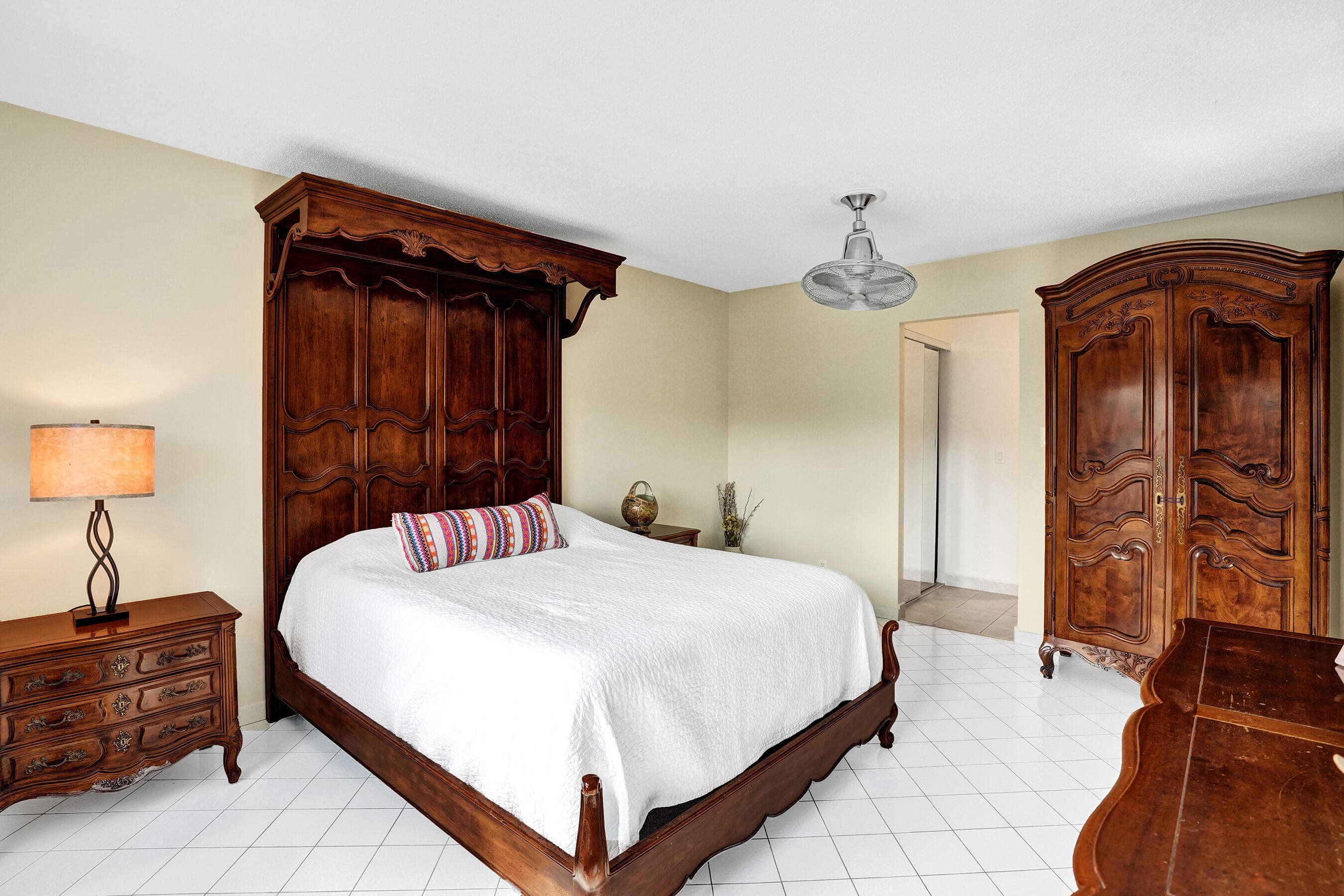 200 Diplomat Parkway 326, Hallandale Beach, FL 33009 — photo 14 of 31