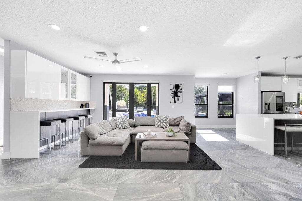 3541 Carlton Lane, Davie, FL 33330 — photo 18 of 88