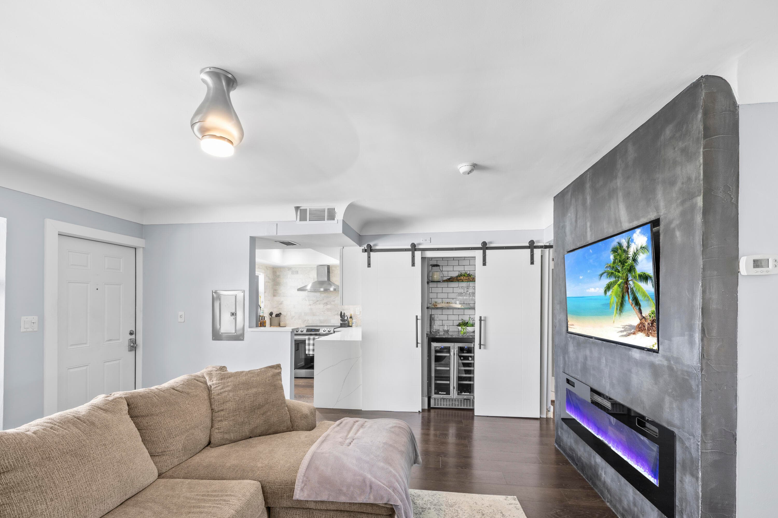 535 Hendricks Isle 302, Fort Lauderdale, FL 33301 — photo 3 of 26