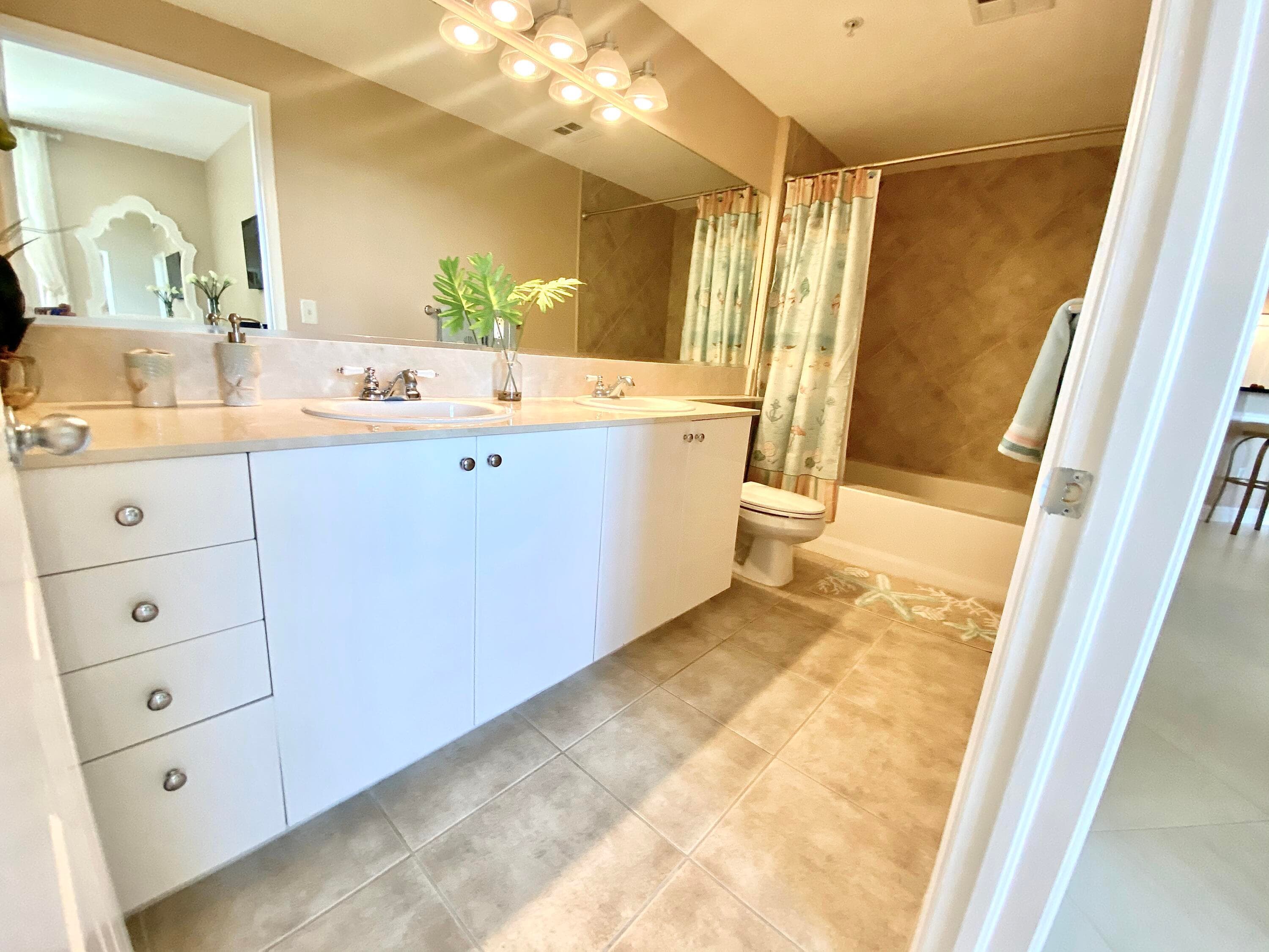 806 E Windward Way 508, Lantana, FL 33462 — photo 12 of 42