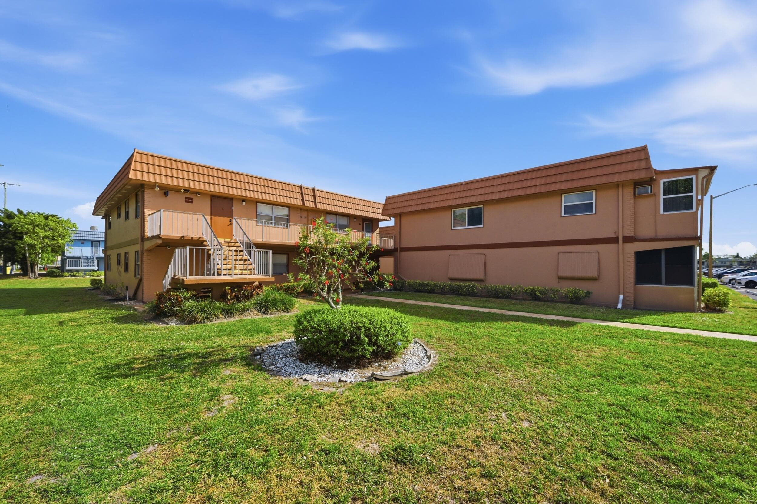 336 Brittany G, Delray Beach, FL 33446 — photo 6 of 35
