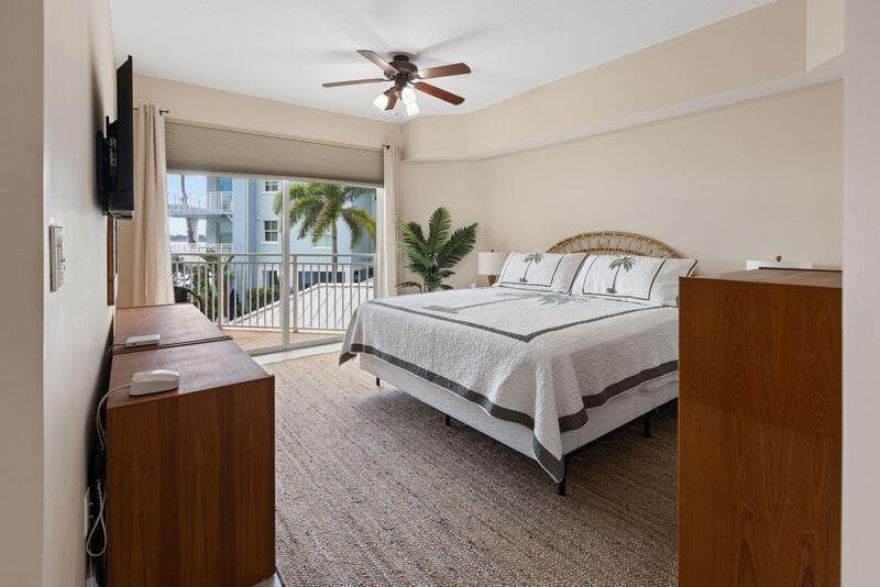 275 NW Flagler Avenue 205, Stuart, FL 34994 — photo 16 of 44