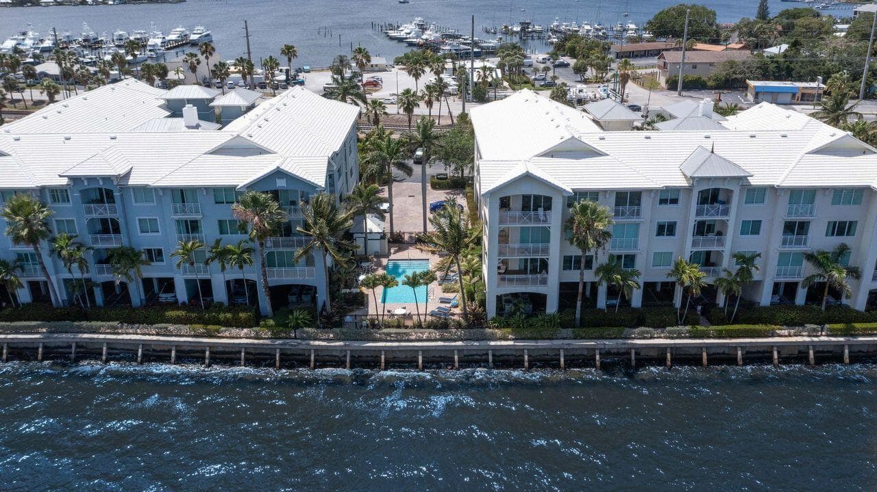 275 NW Flagler Avenue 205, Stuart, FL 34994 — photo 29 of 44