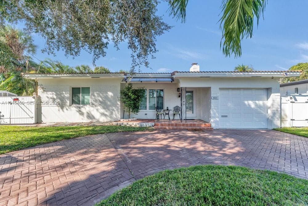 801 NE 19th Terrace, Fort Lauderdale, FL 33304 — photo 2 of 28
