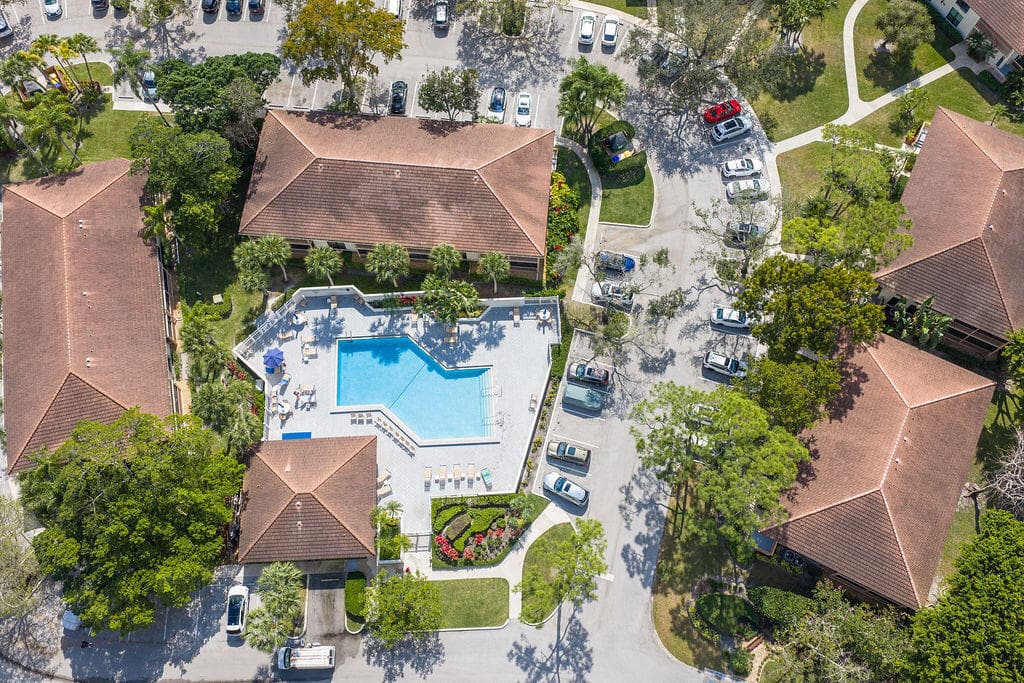 505 Brackenwood Place, Palm Beach Gardens, FL 33418 — photo 32 of 40