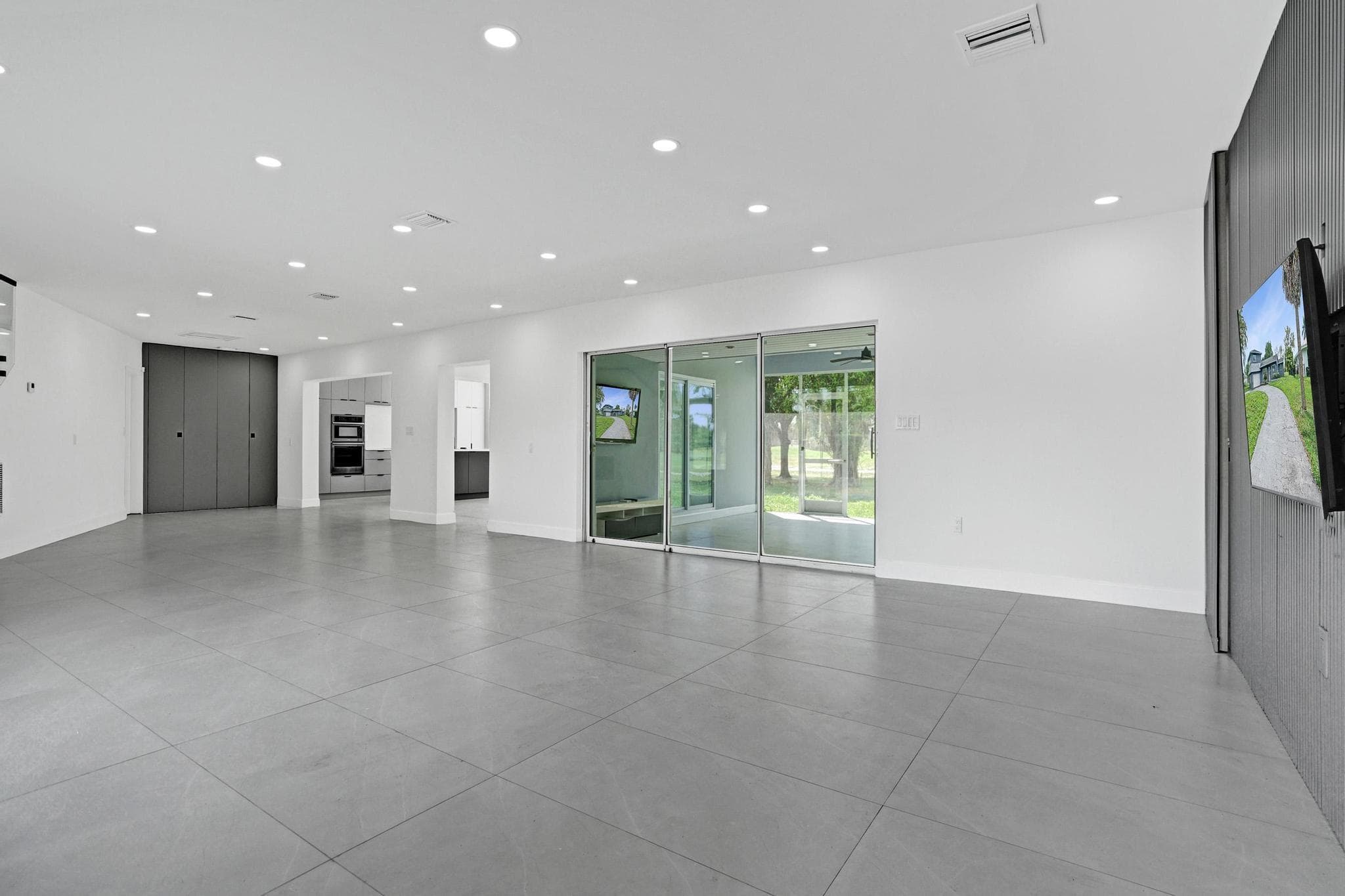 6700 E Tropical Way, Plantation, FL 33317 — photo 11 of 84