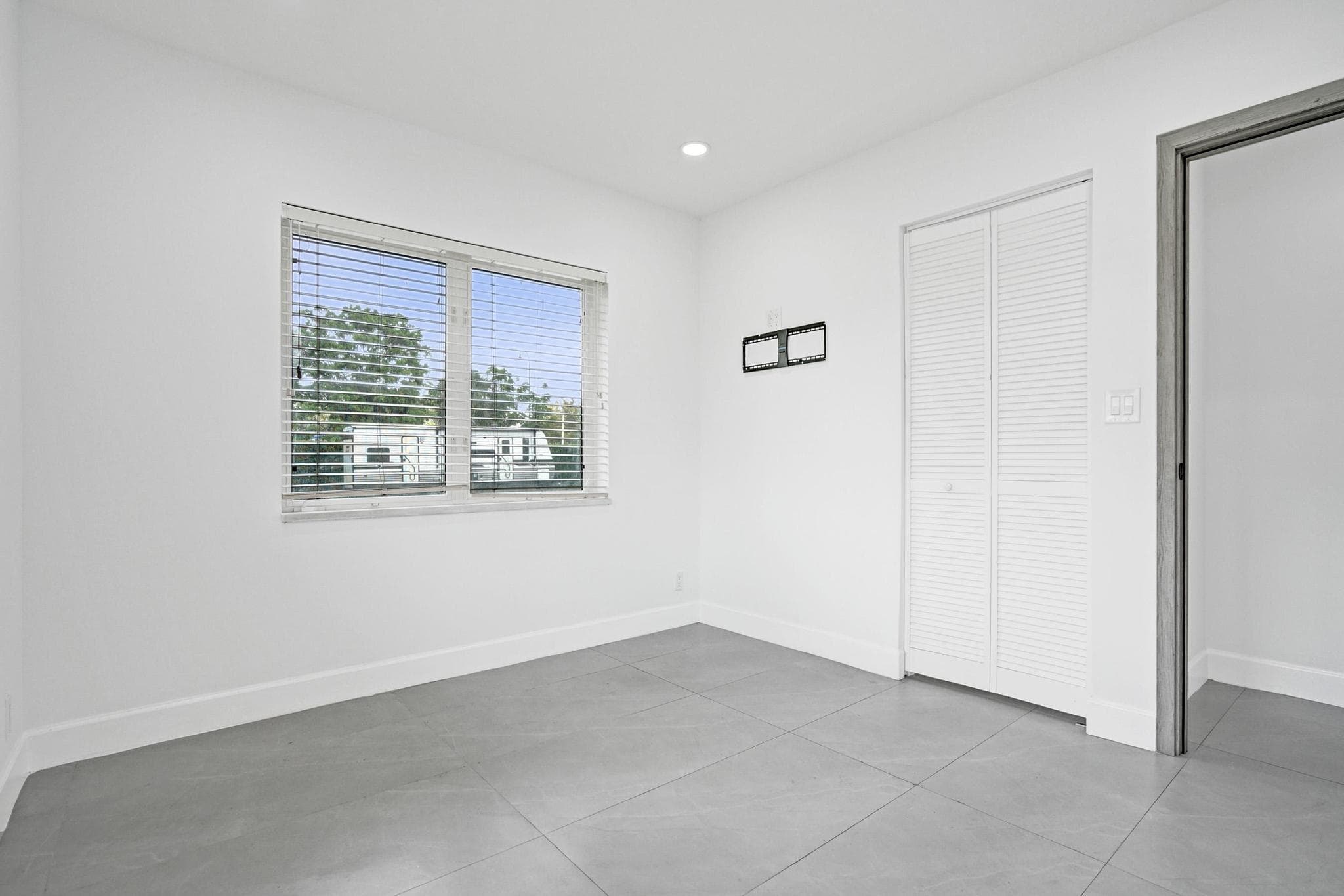 6700 E Tropical Way, Plantation, FL 33317 — photo 39 of 84