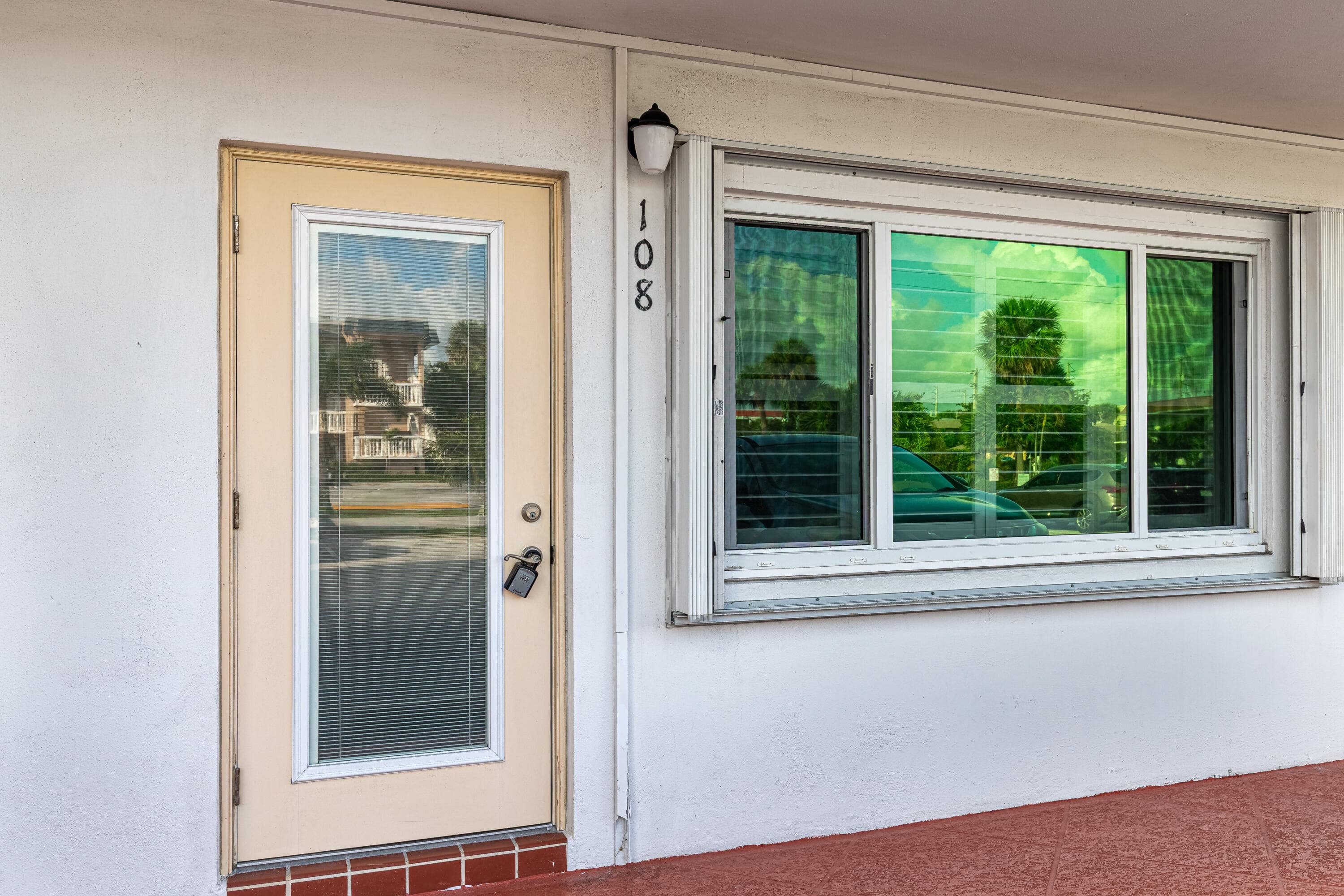 130 Doolen Court 108, North Palm Beach, FL 33408 — photo 8 of 43