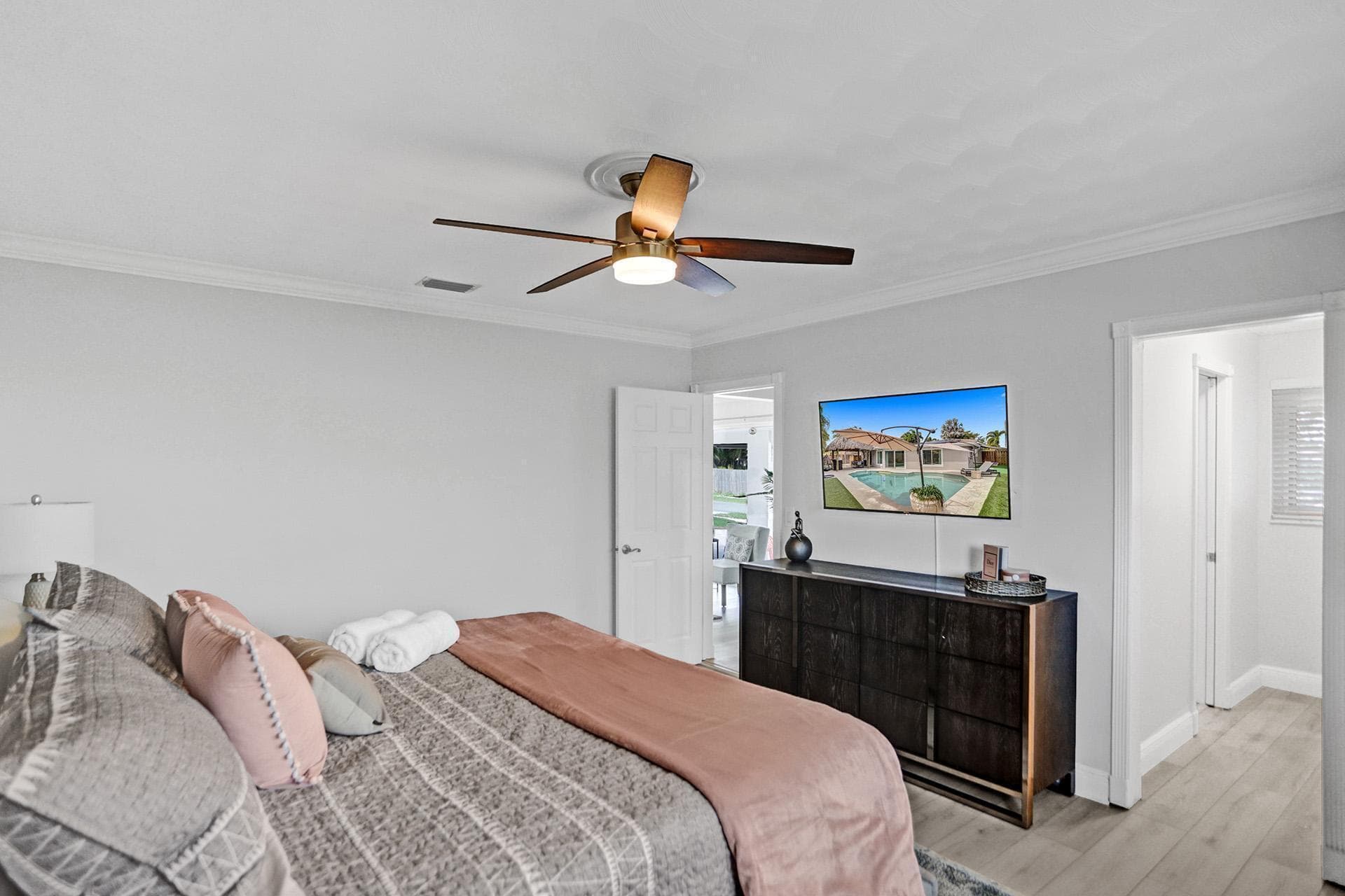 470 SE 4th Court, Pompano Beach, FL 33060 — photo 21 of 58