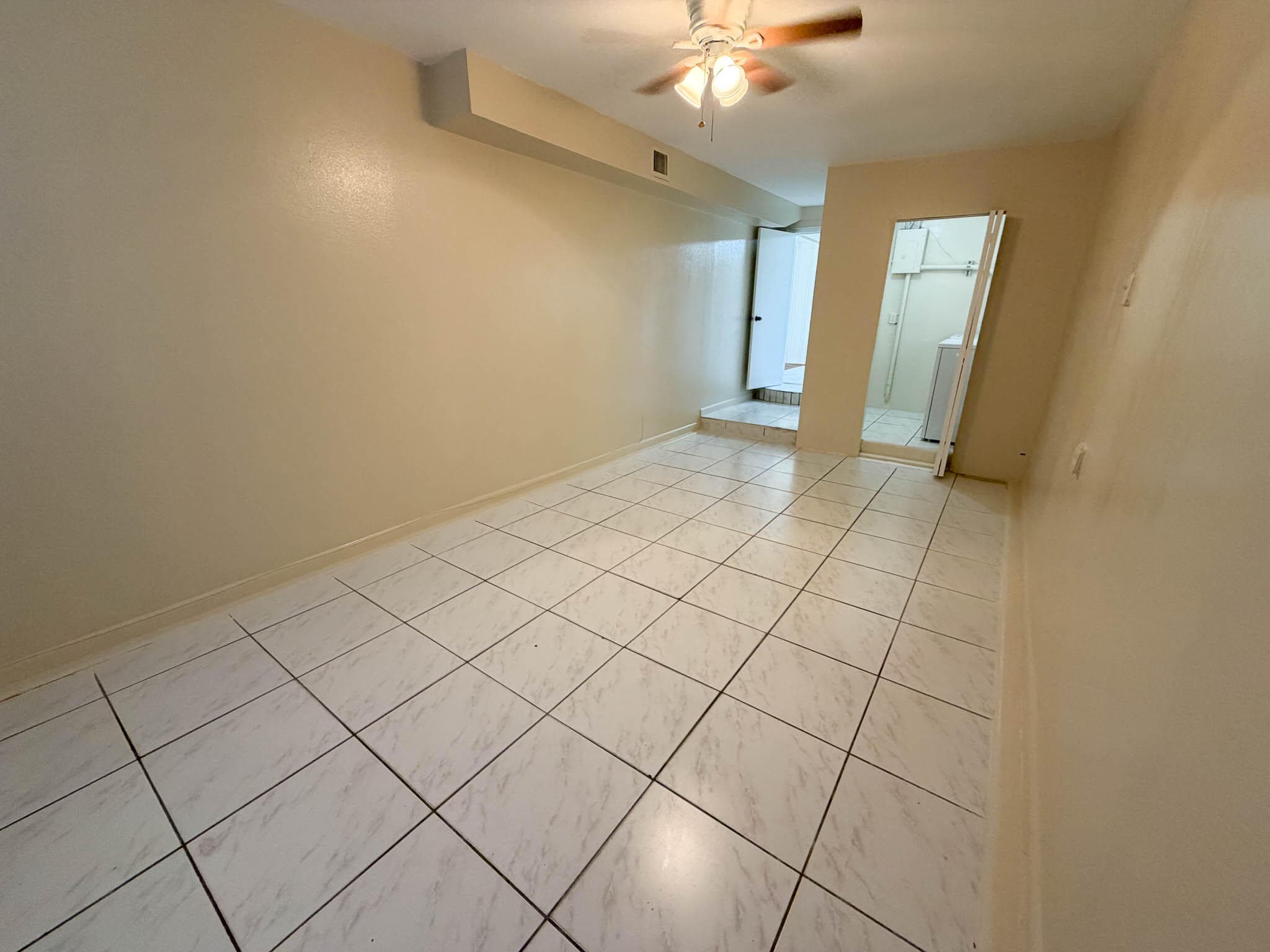 2250 NW 27th Street, Oakland Park, FL 33311 — photo 9 of 27