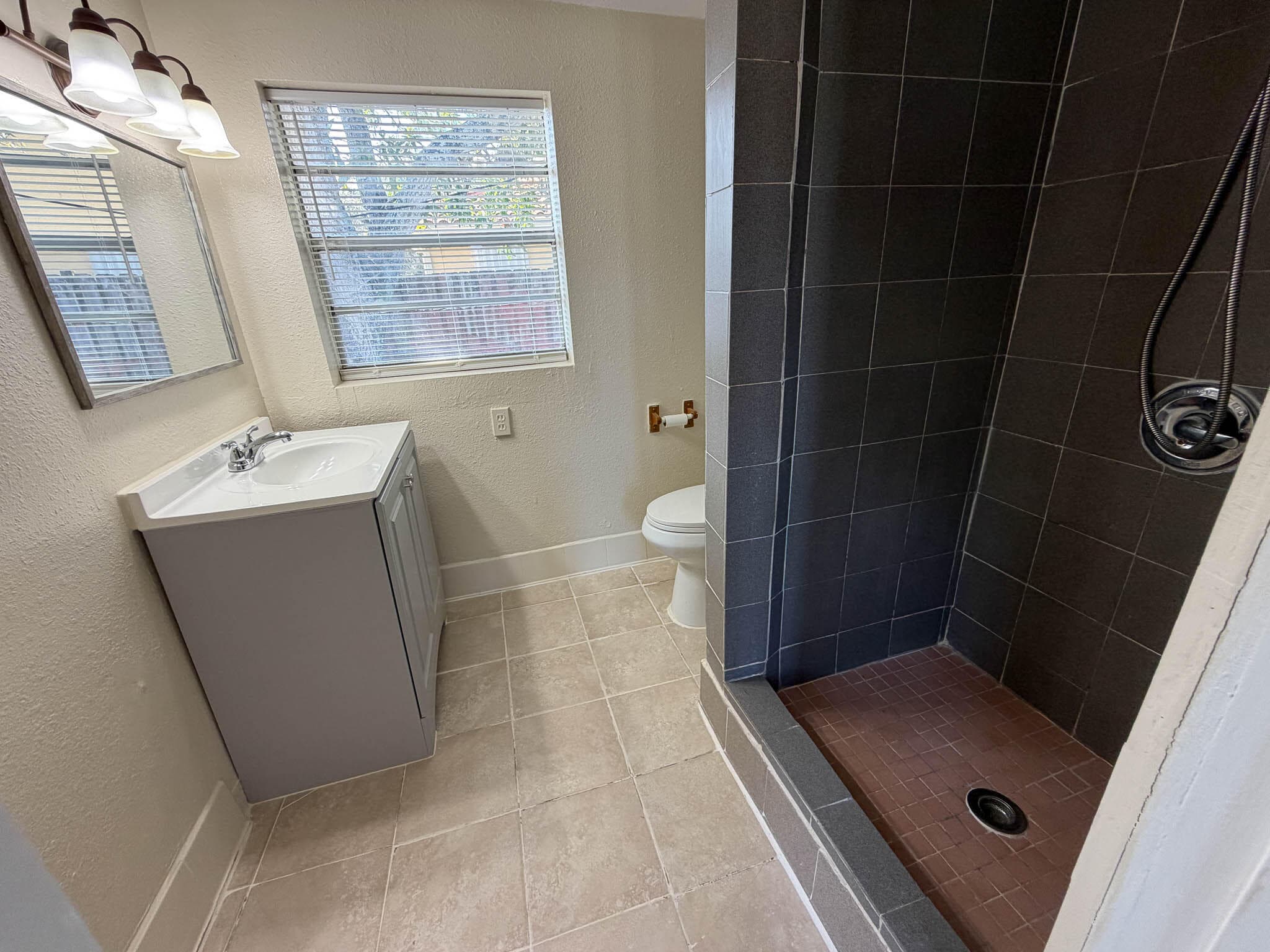 2250 NW 27th Street, Oakland Park, FL 33311 — photo 13 of 27