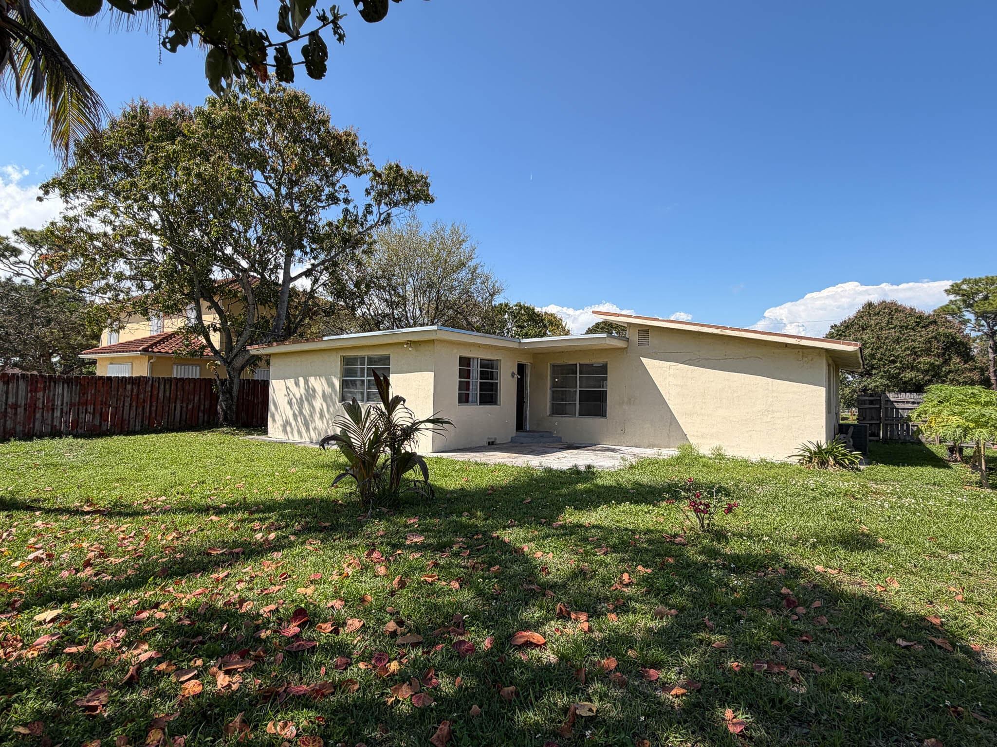 2250 NW 27th Street, Oakland Park, FL 33311 — photo 22 of 27