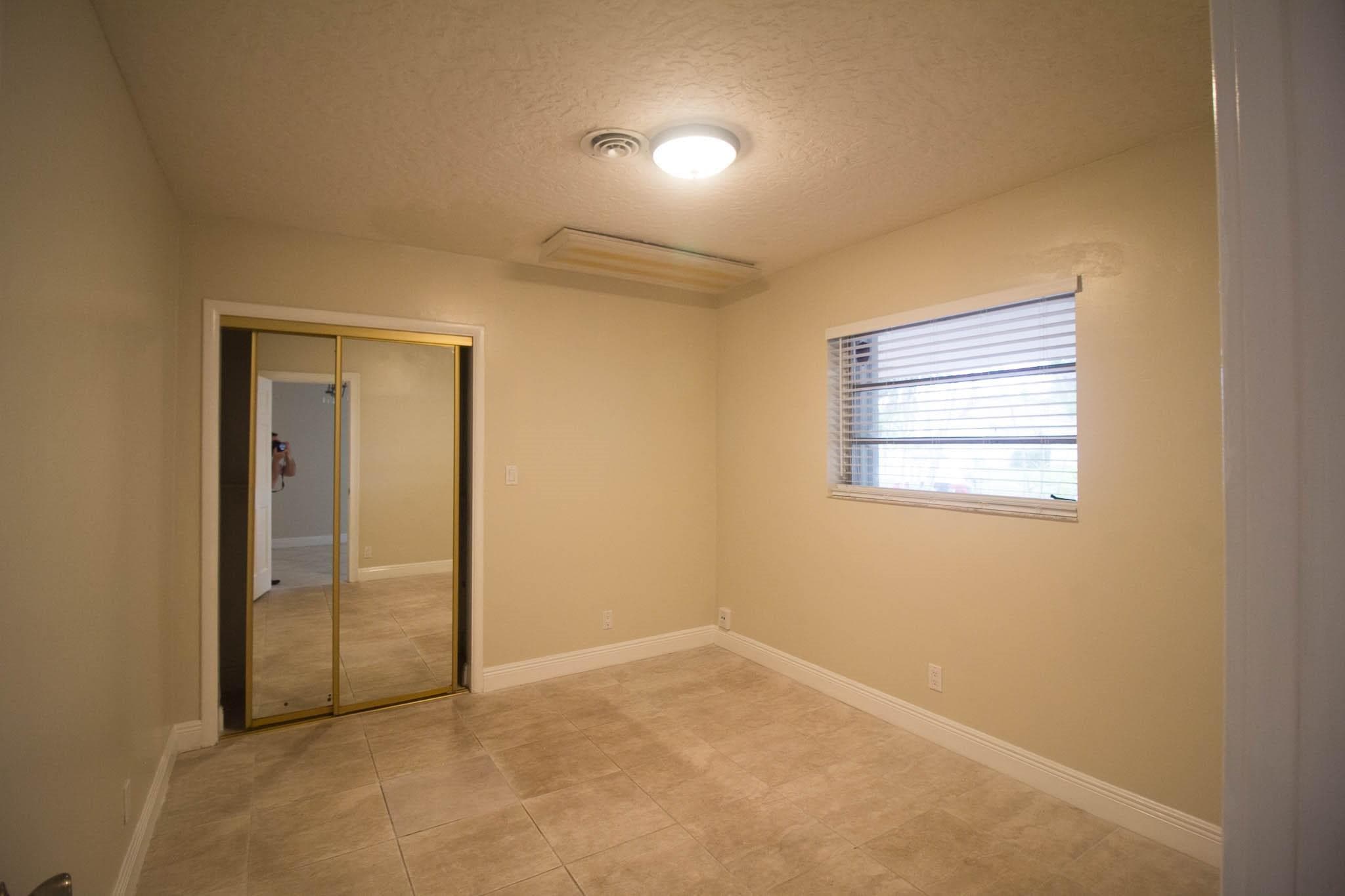 909 NE 12th Avenue, Pompano Beach, FL 33060 — photo 17 of 27