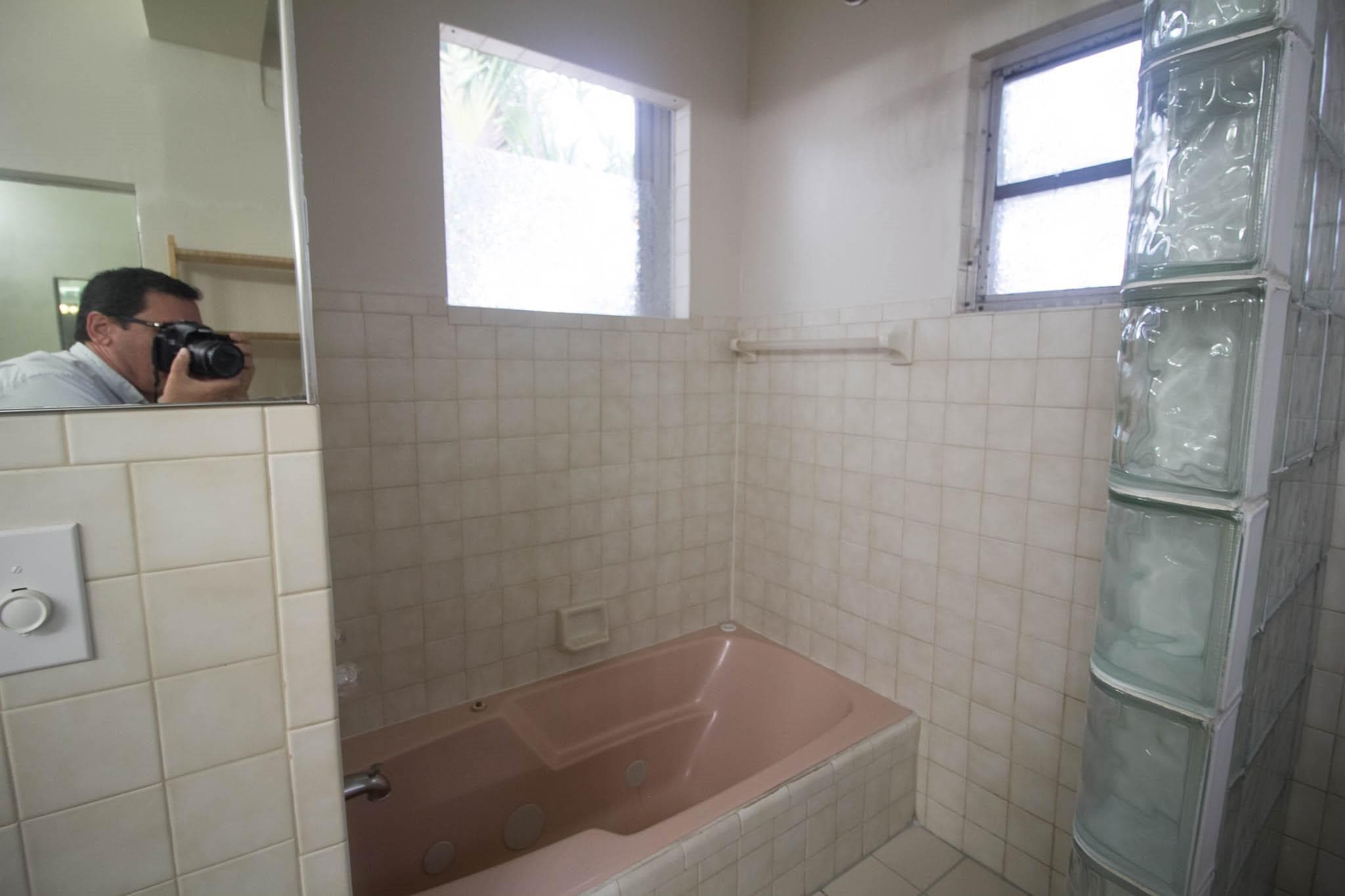 909 NE 12th Avenue, Pompano Beach, FL 33060 — photo 24 of 27