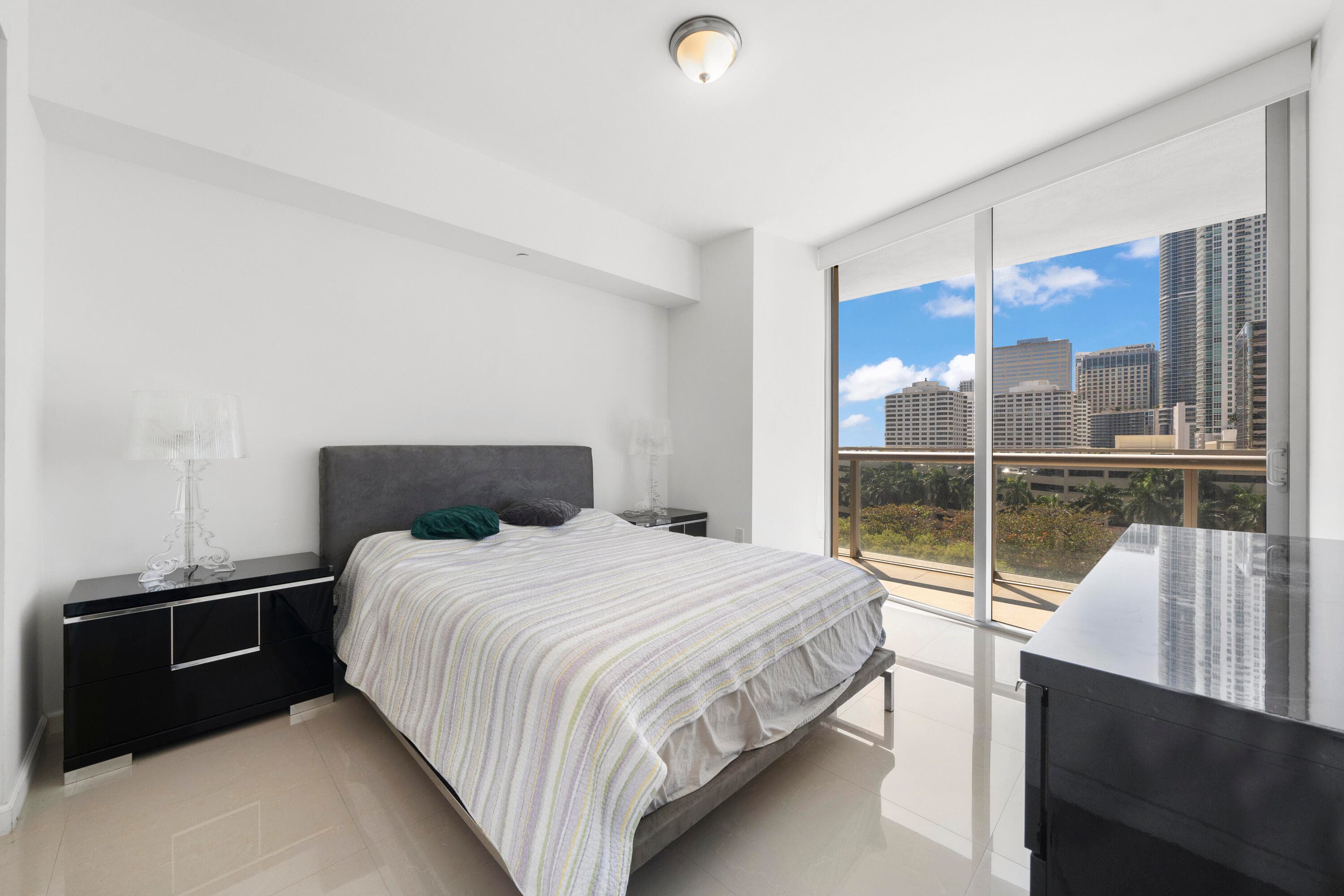 495 Brickell Avenue 811, Miami, FL 33131 — photo 17 of 47