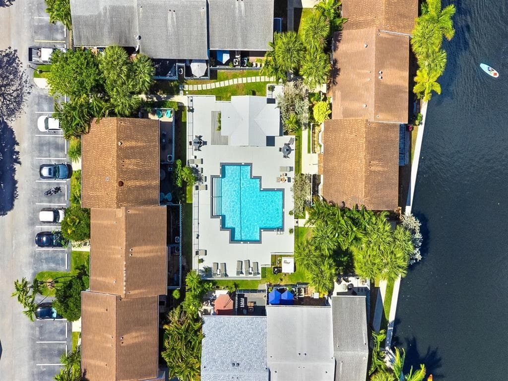 1845 NE 15th Avenue, Fort Lauderdale, FL 33305 — photo 4 of 44