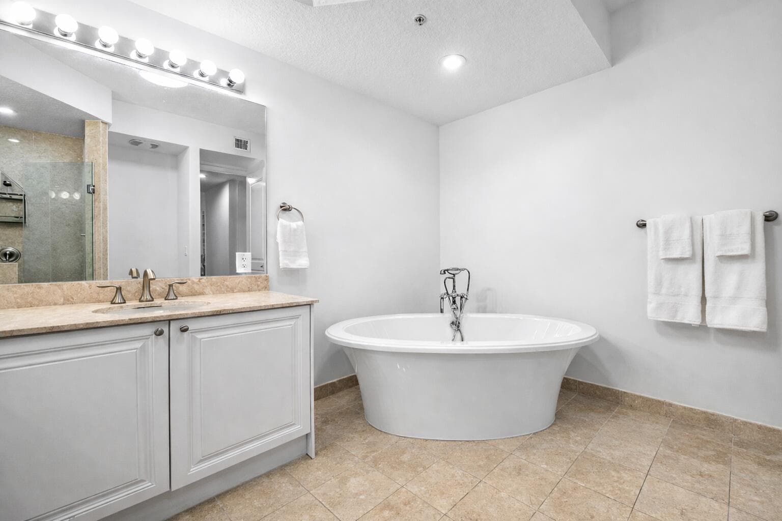701 S Olive Avenue 1605, West Palm Beach, FL 33401 — photo 14 of 52