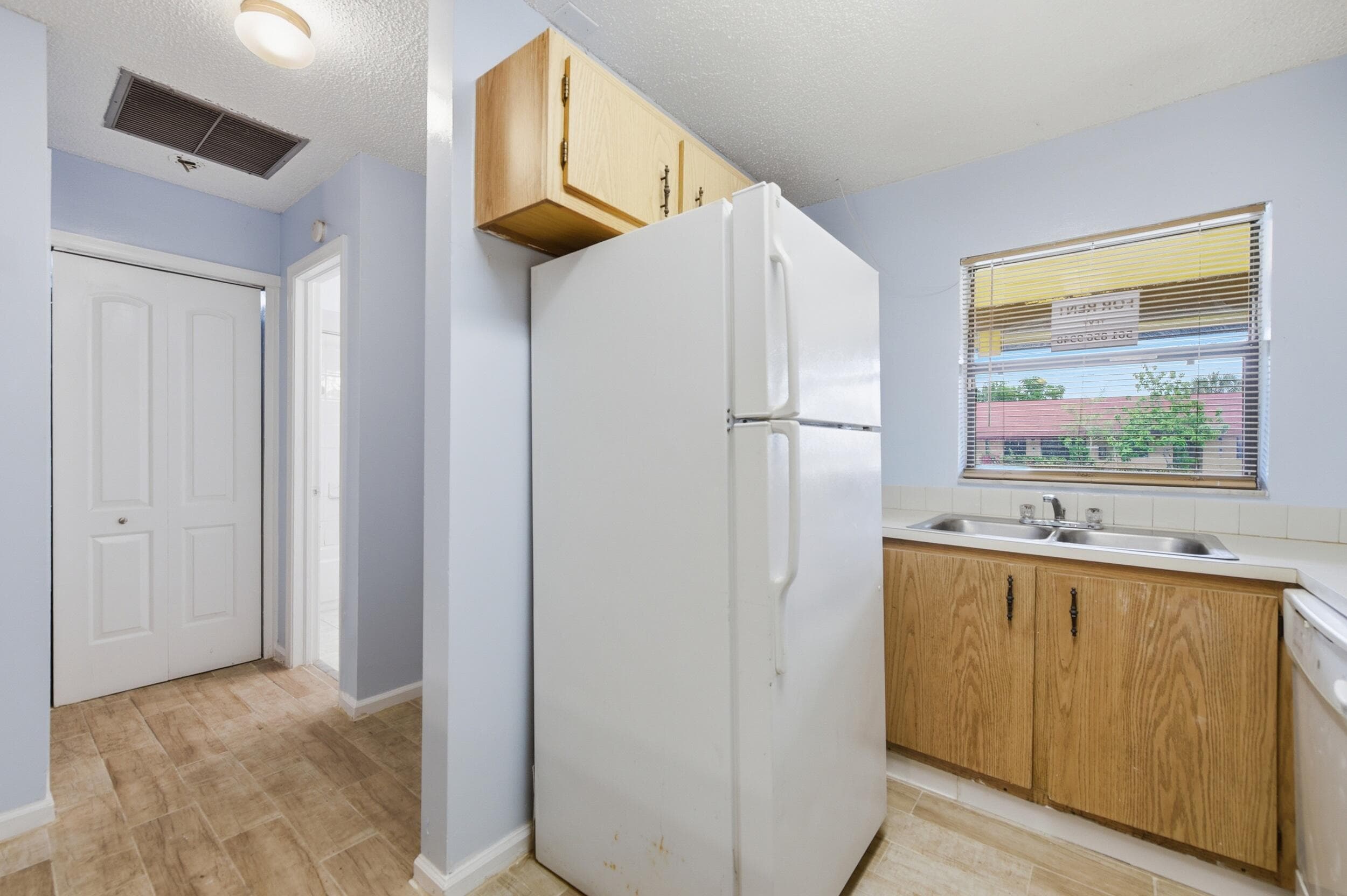 506 Glenwood Drive, West Palm Beach, FL 33415 — photo 7 of 25