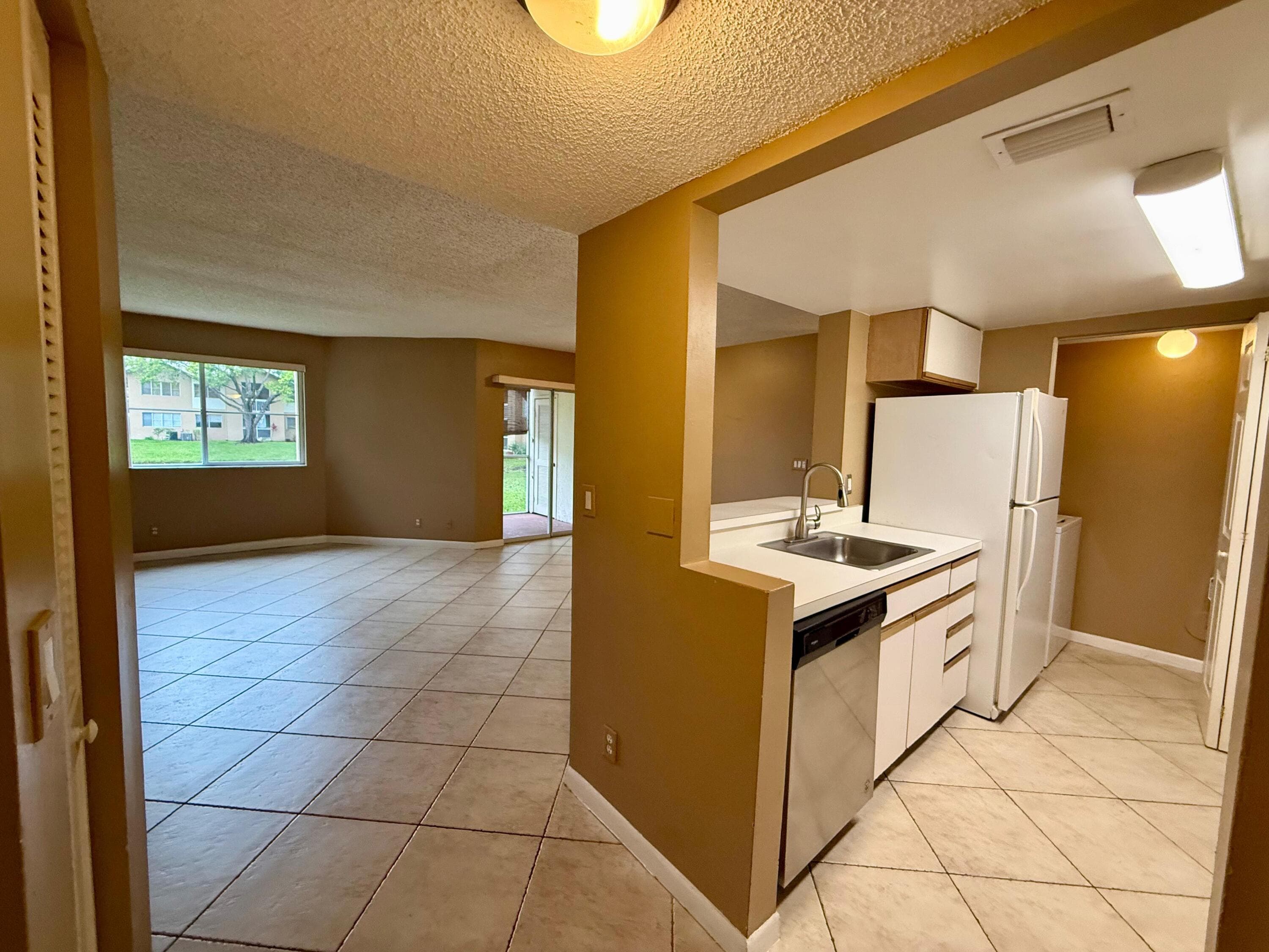 9799 Westview Drive Unit 1015, Coral Springs, FL 33076 — photo