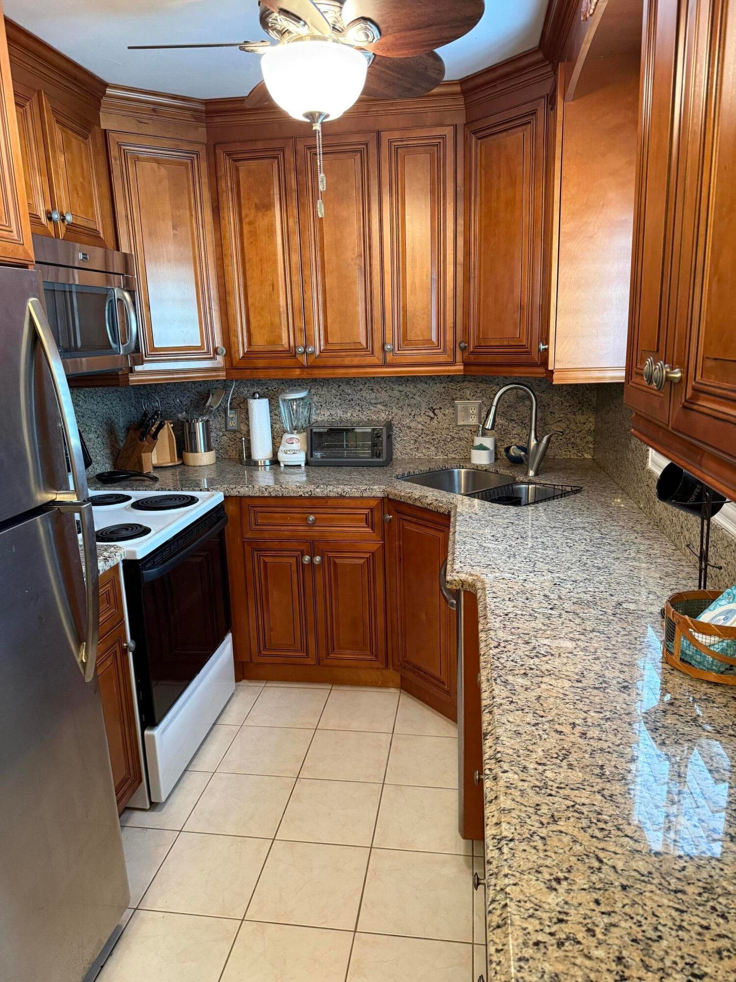 3160 Lake Osborne Drive 112, Lake Worth Beach, FL 33461 — photo 3 of 29