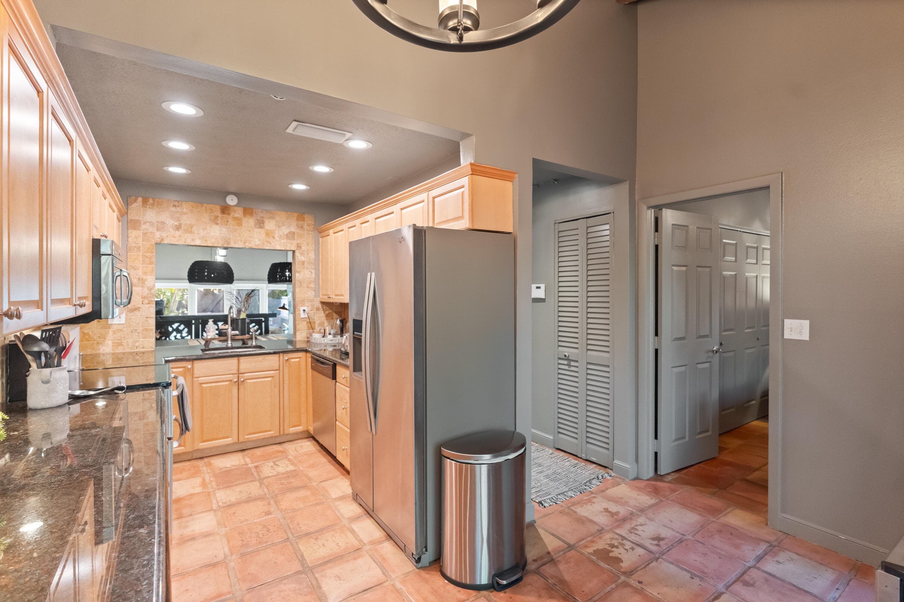 228 NE 16th Terrace, Fort Lauderdale, FL 33301 — photo 12 of 37