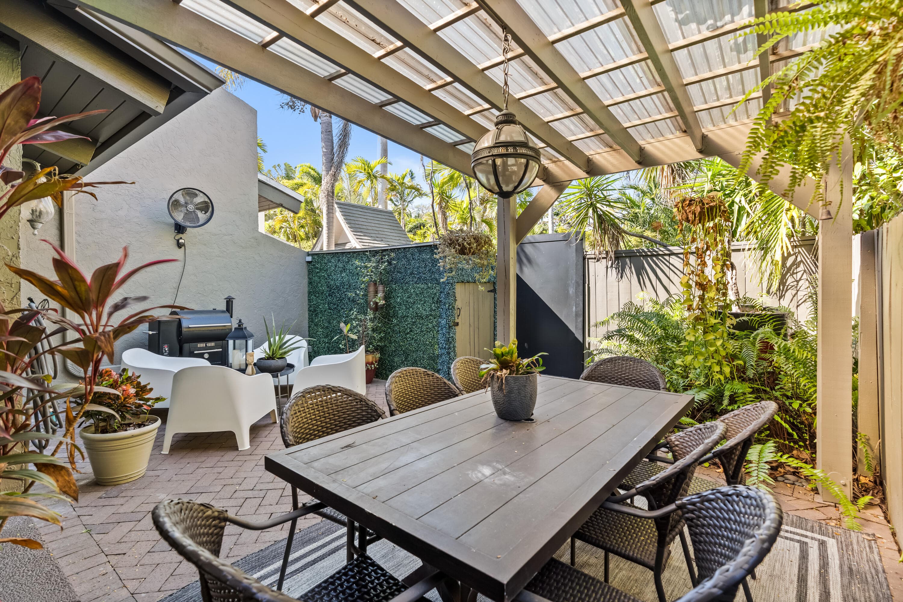 228 NE 16th Terrace, Fort Lauderdale, FL 33301 — photo 11 of 37