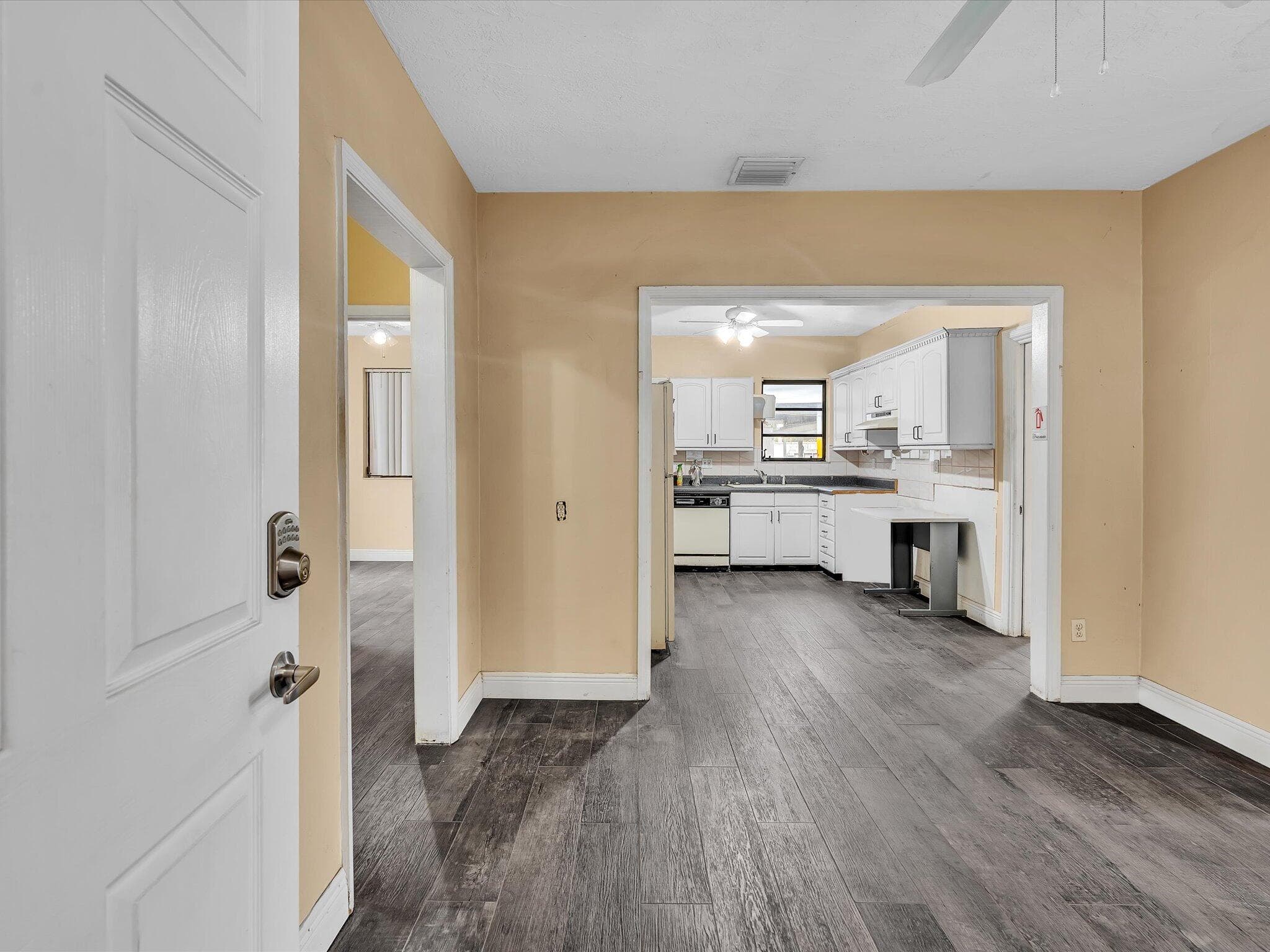 4901 SW 51st Street, Davie, FL 33314 — photo 11 of 68