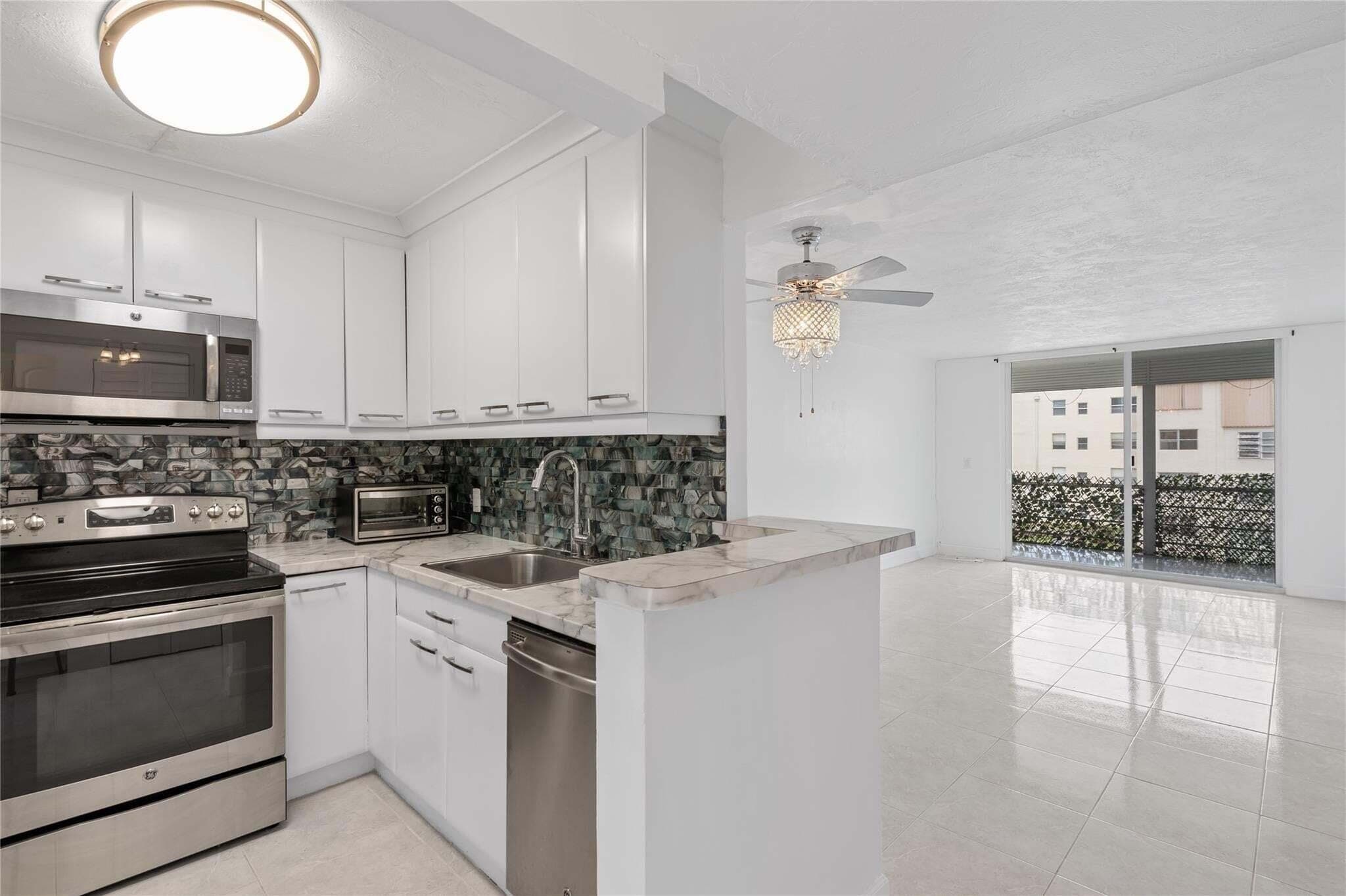 2841 Somerset Drive 311, Lauderdale Lakes, FL 33311 — photo 1 of 21