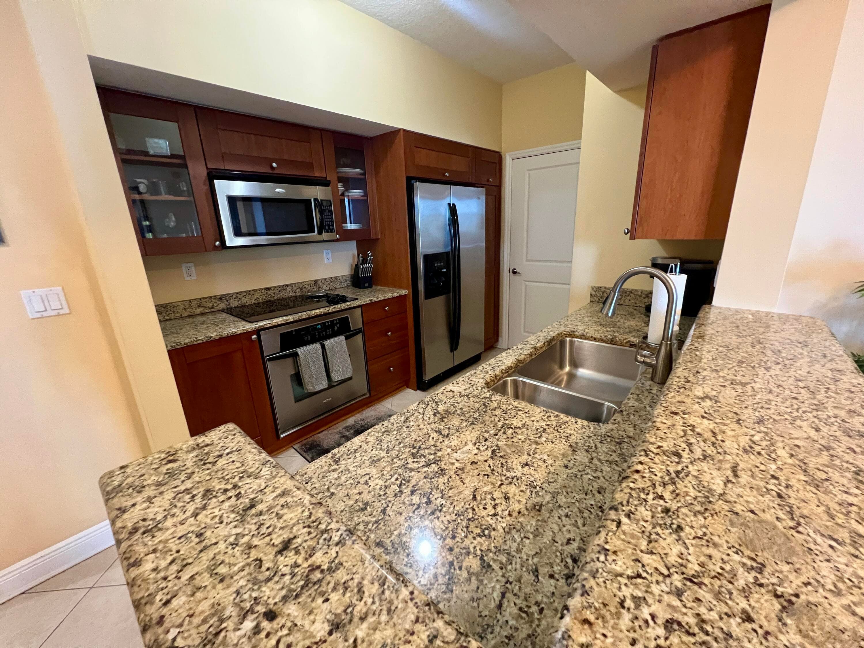 975 NW Flagler Avenue, Stuart, FL 34994 — photo 8 of 35