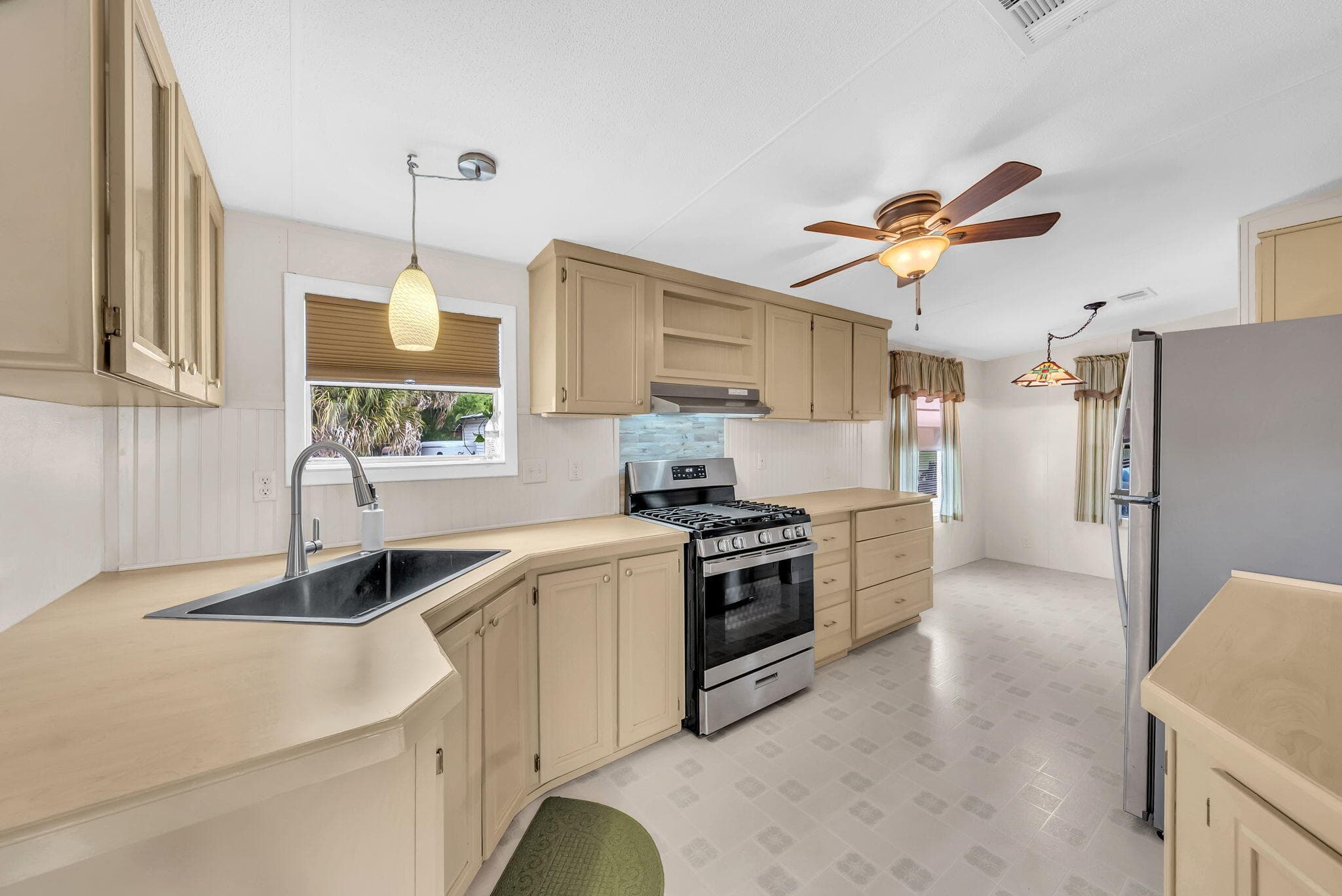 17255 NW 272nd Street, Okeechobee, FL 34972 — photo 12 of 51