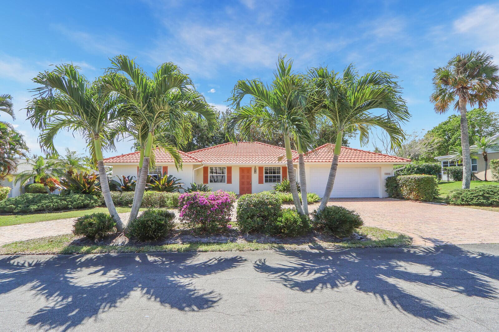 8574 SE Seagrape Way, Hobe Sound, FL 33455 — photo 1 of 38