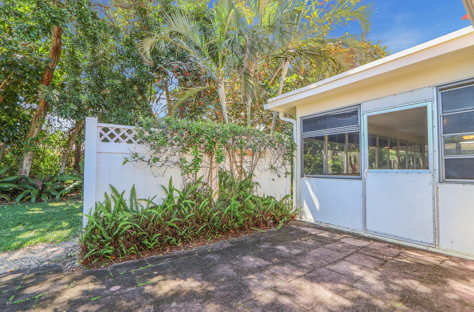 8574 SE Seagrape Way, Hobe Sound, FL 33455 — photo 31 of 38