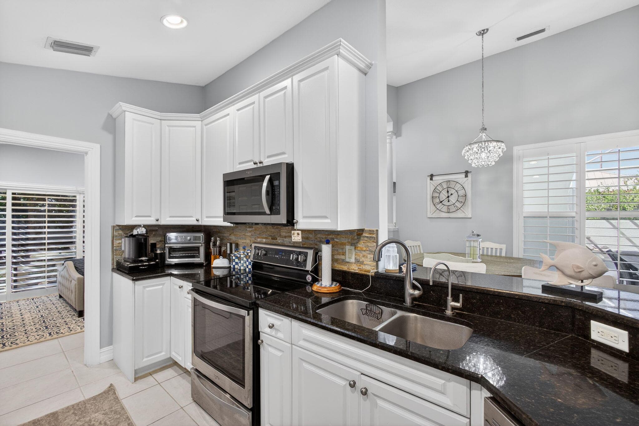 8075 SE Governors Way, Hobe Sound, FL 33455 — photo 10 of 35