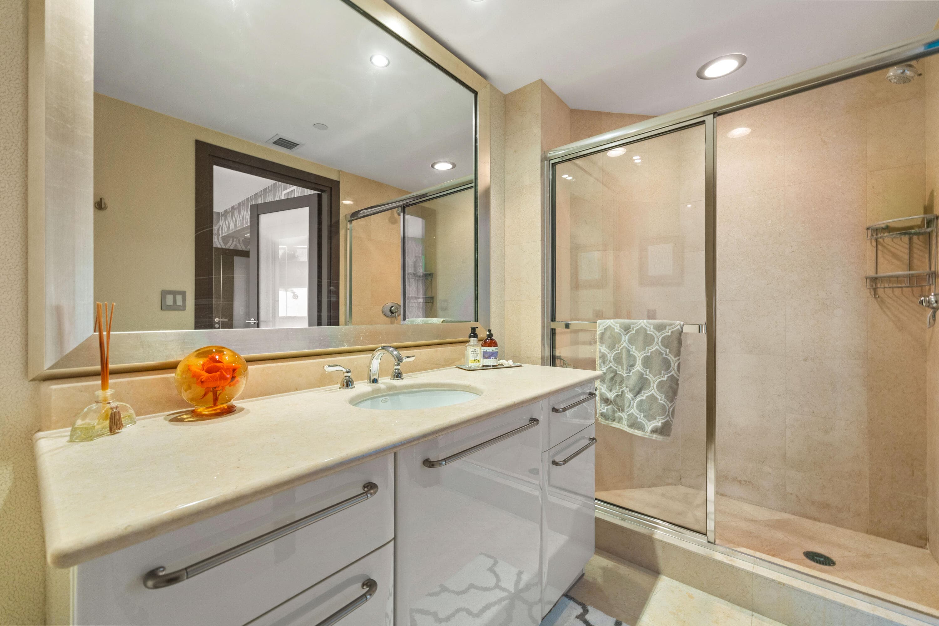 3101 S Ocean Drive 3105, Hollywood, FL 33019 — photo 18 of 29