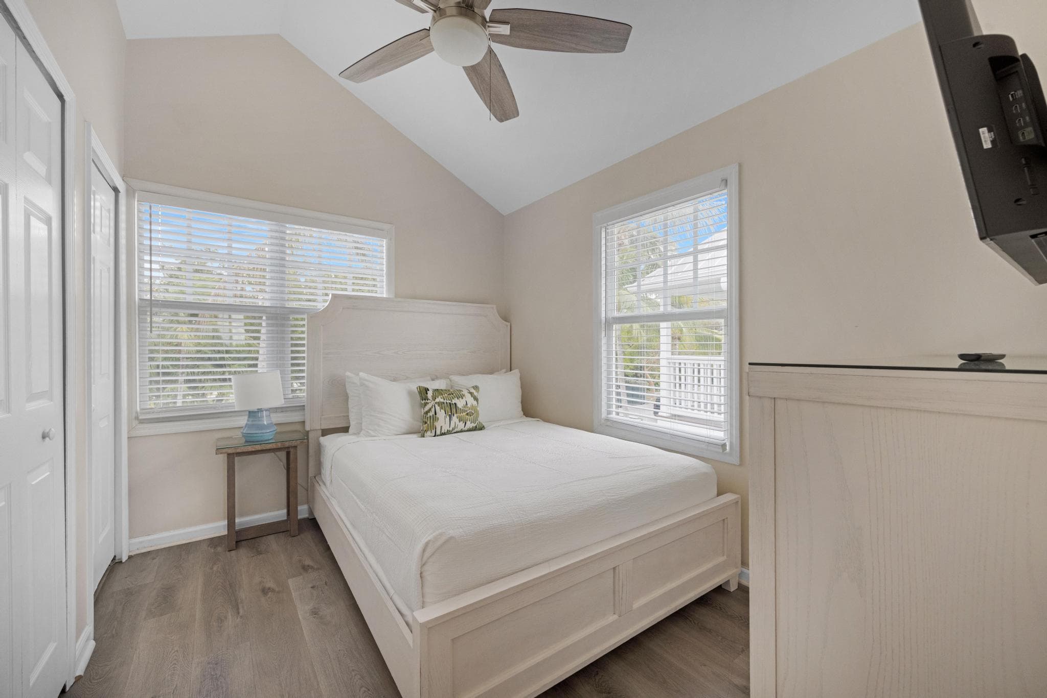 5067 Sunset Village Drive, Duck Key, FL 33050 — photo 35 of 46