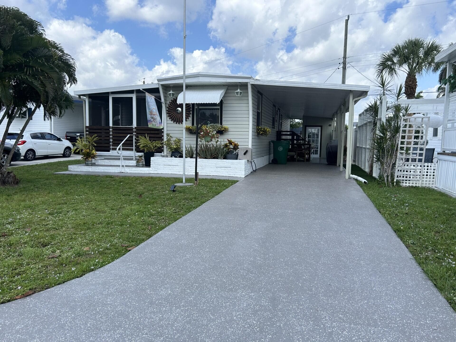 8661 SW 18th Place, Davie, FL 33324 — photo 1 of 29
