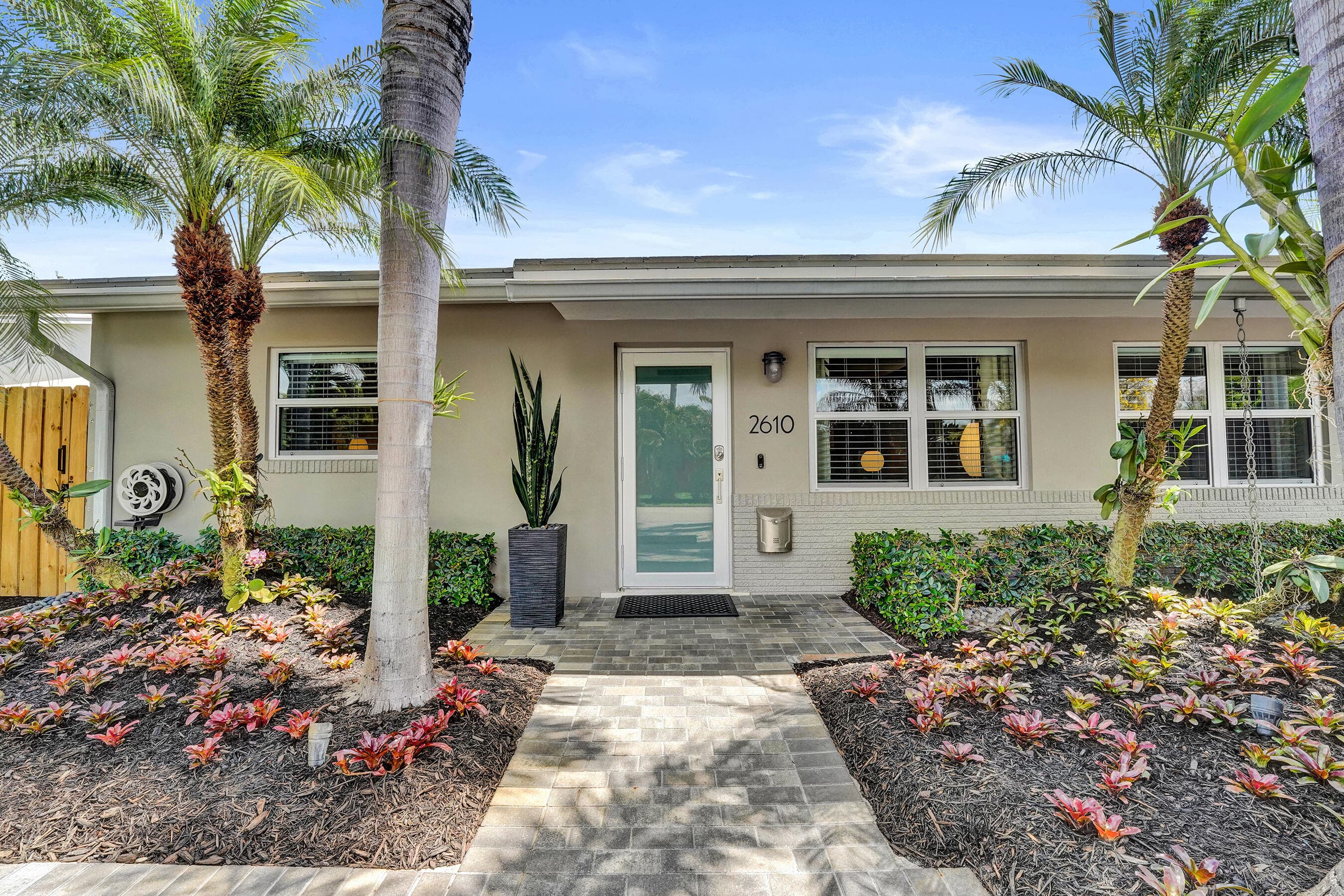 2610 NE 10th Terrace 2608-2610, Wilton Manors, FL 33334 — photo 34 of 80