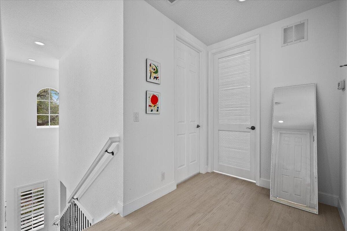 653 Castle Drive, Palm Beach Gardens, FL 33410 — photo 17 of 63