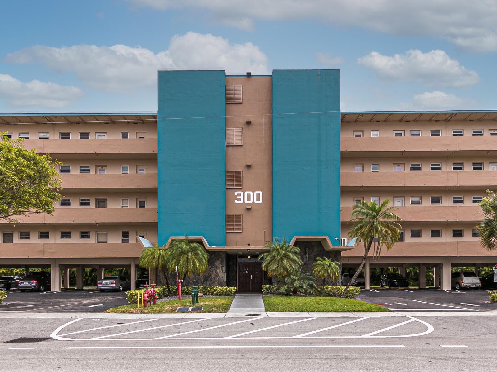 300 NE 14th Avenue 411, Hallandale Beach, FL 33009 — photo 37 of 45