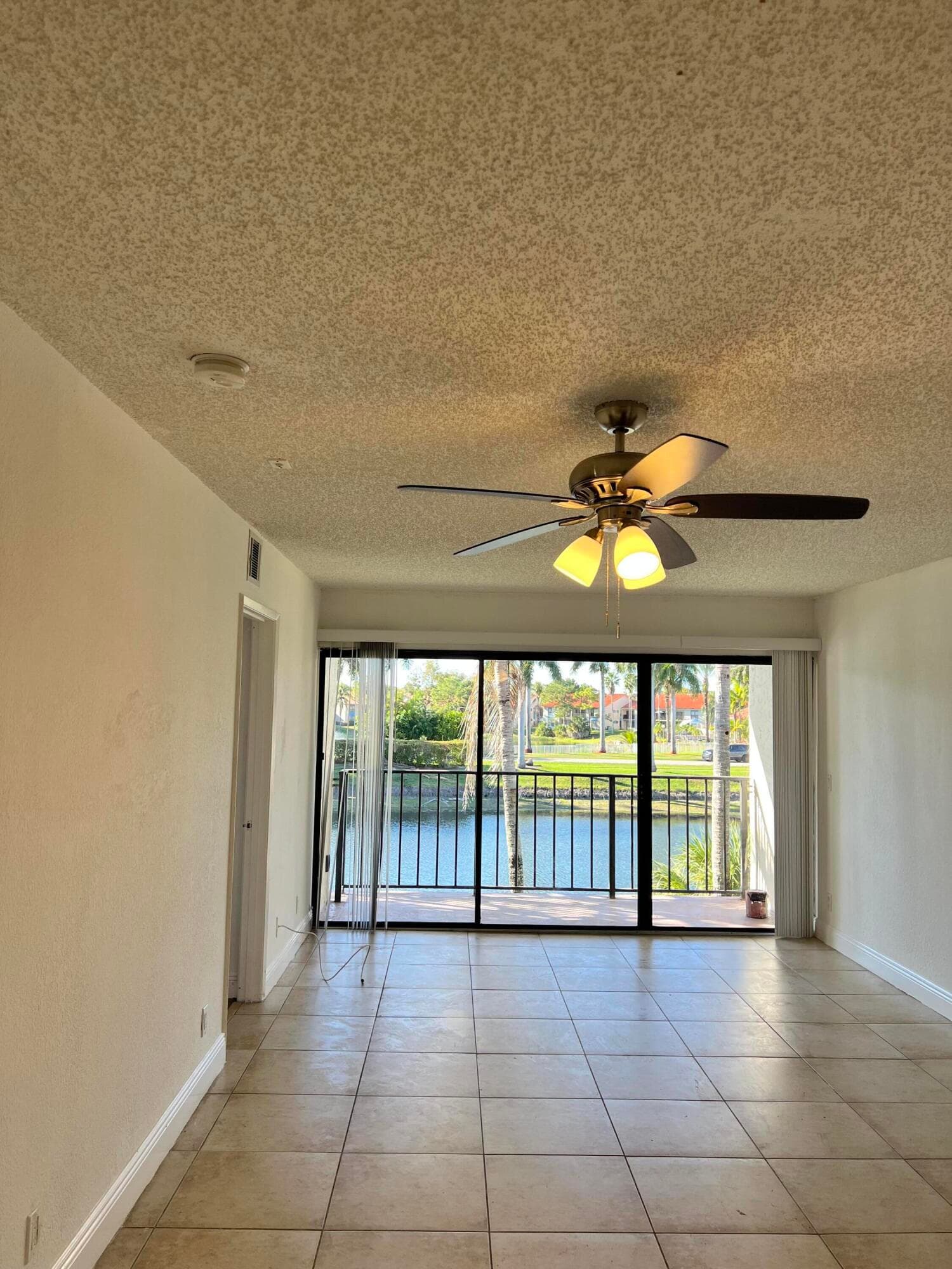 1523 Lake Crystal Drive F, West Palm Beach, FL 33411 — photo 5 of 36