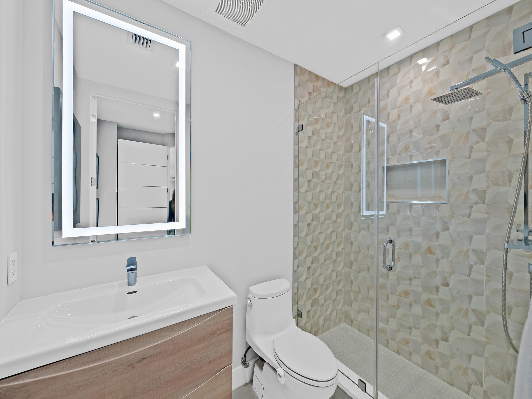 516 Hendricks Isle 4b, Fort Lauderdale, FL 33301 — photo 27 of 30