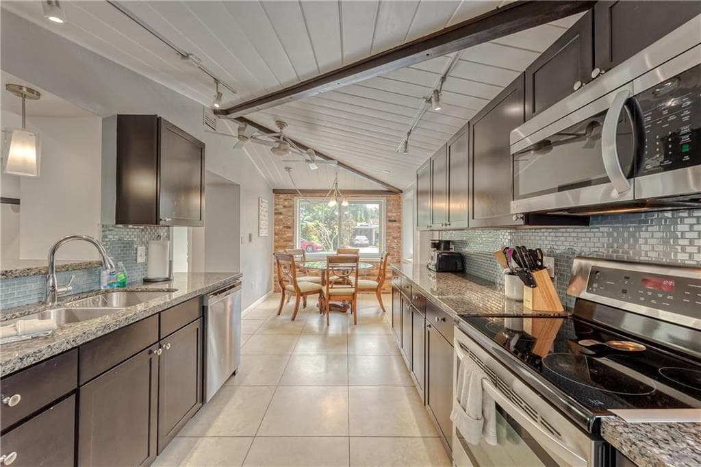 1517 NE 17th Terrace, Fort Lauderdale, FL 33304 — photo 4 of 35